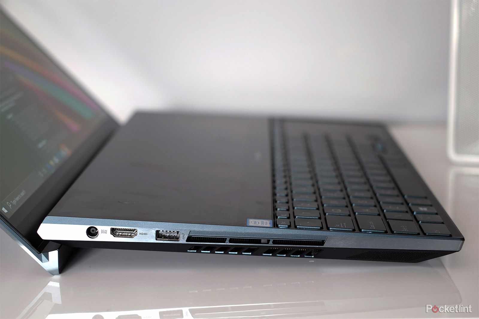 Asus ZenBook Pro Duo review UX581GV image 3