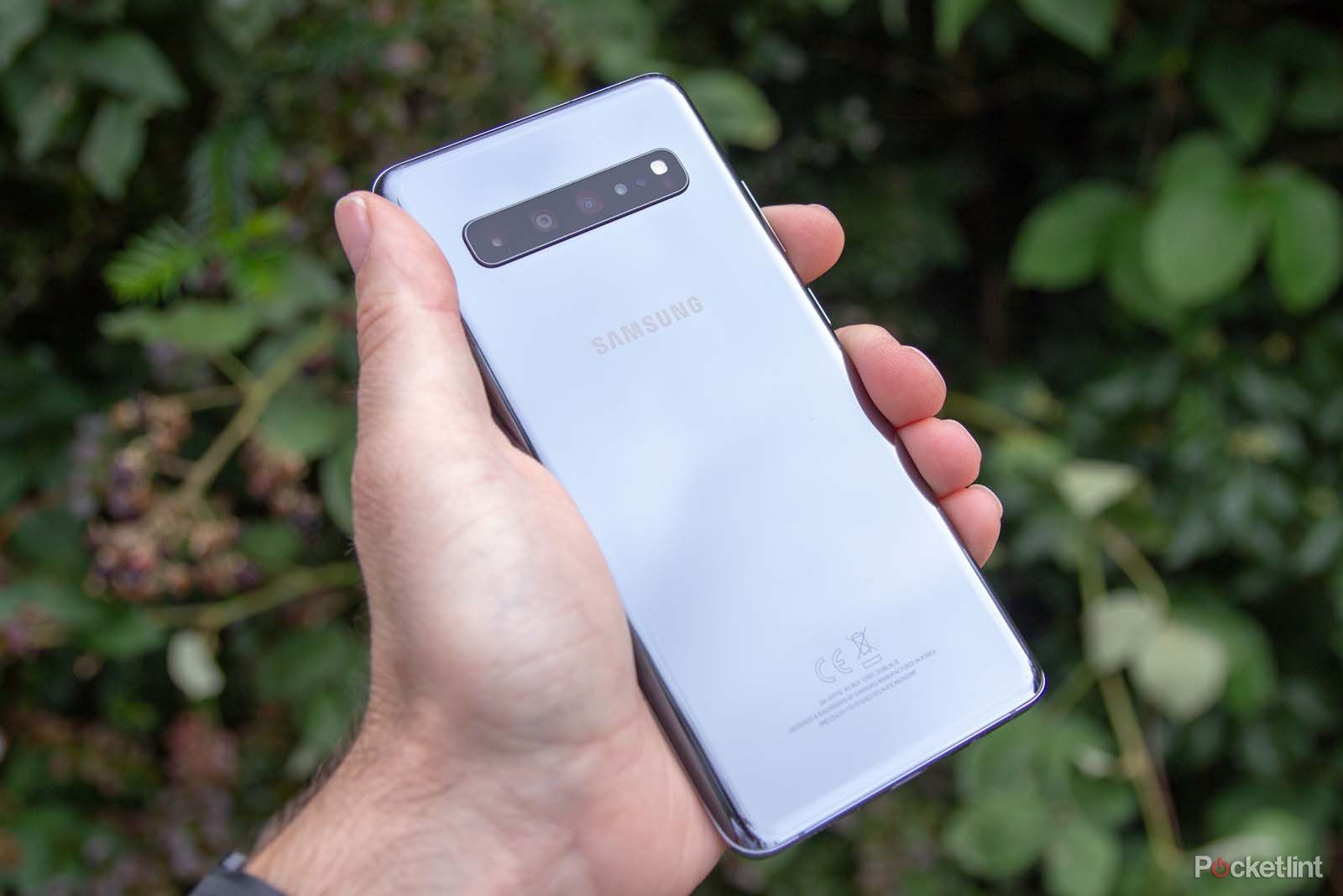 The back of the LG G9 looks just like the Galaxy S10 5G image 2