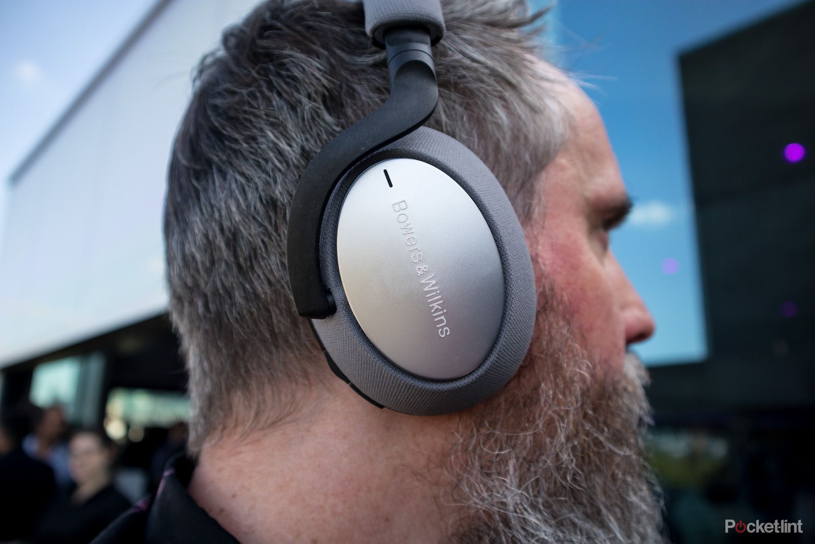 Bowers Wilkins PX7 review image 8