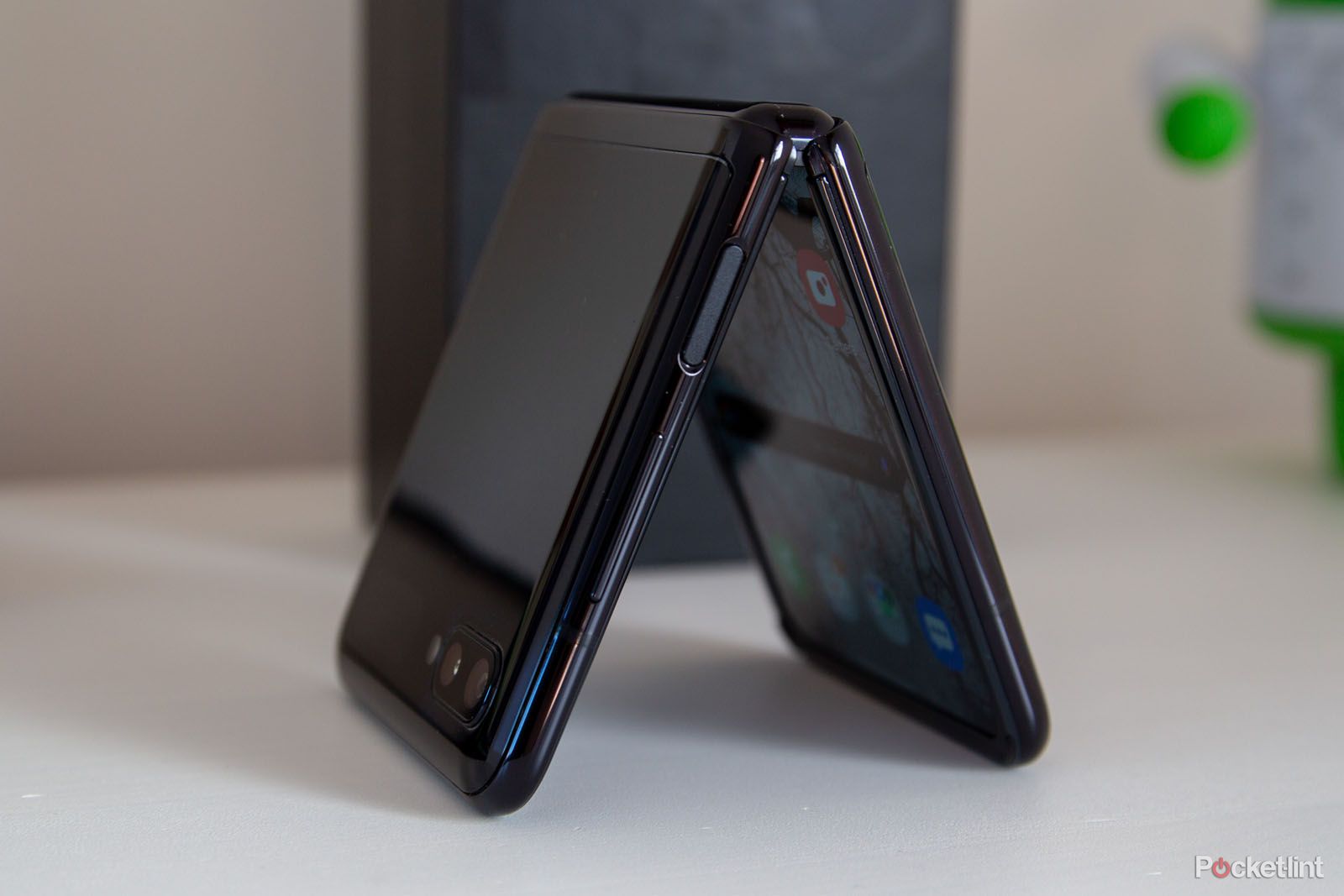 Samsung Galaxy Z Flip review image 1