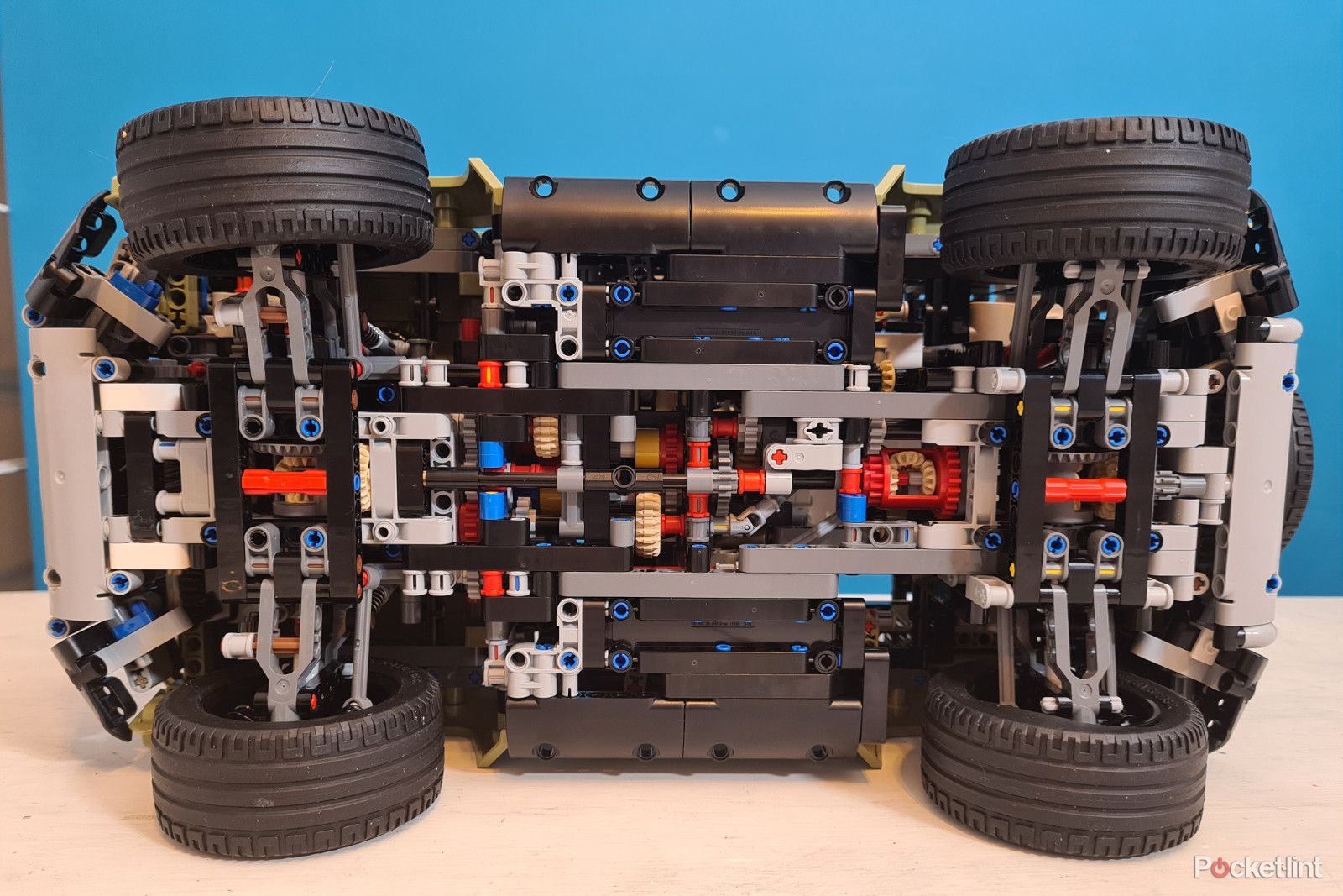 We built the Lego Technic Land Rover Defender, here's what the process ...