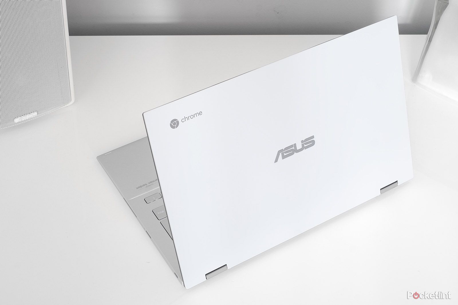 Asus Chromebook Flip C436 review image 2
