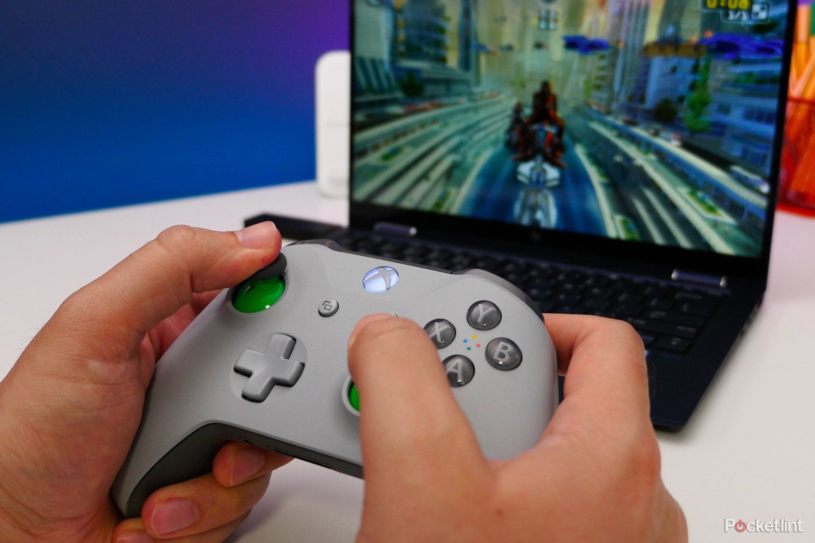 Xbox Controller playing a game on a laptop