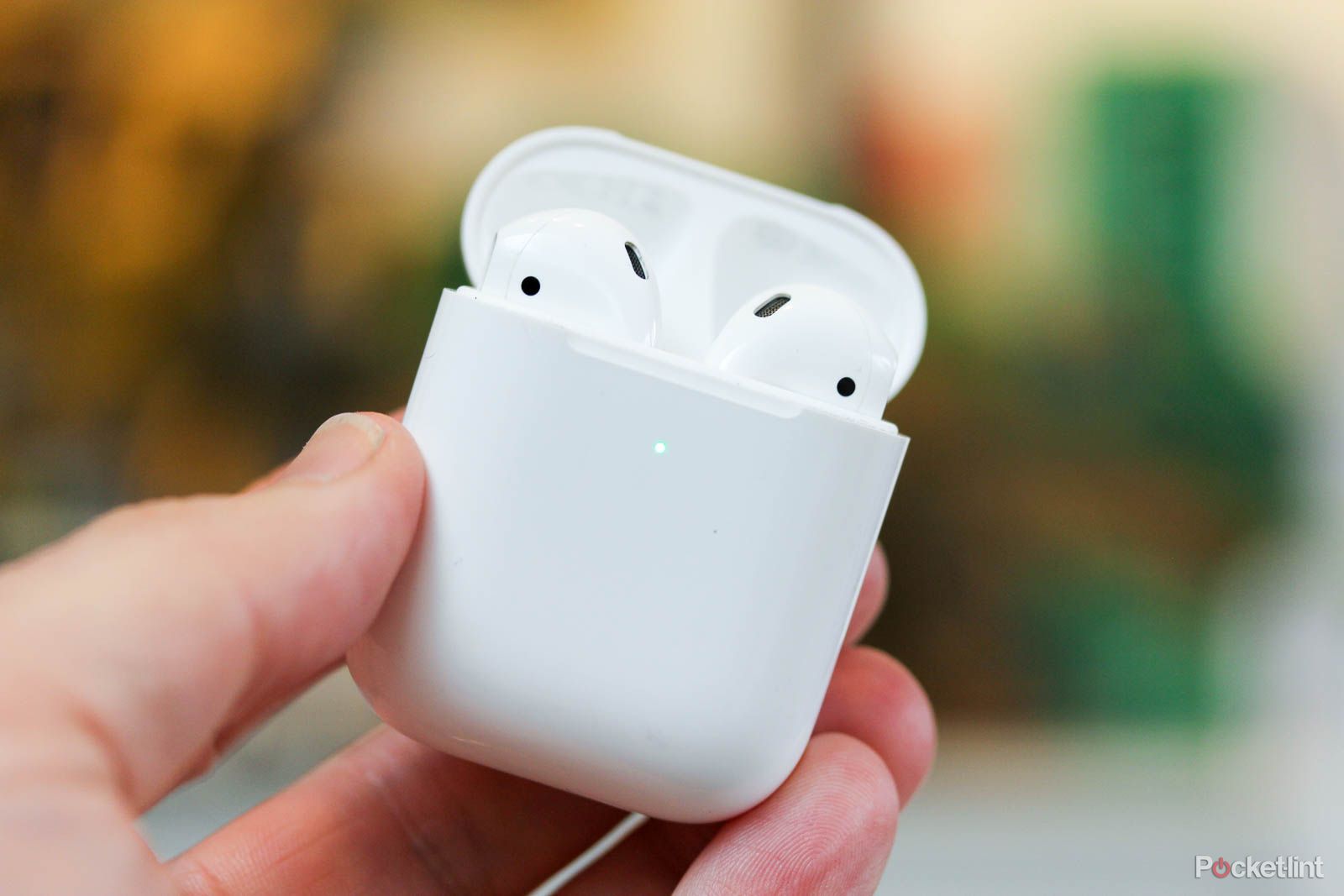 Apple's AirPods 2 with wireless charging case have $30/£40 off photo 1
