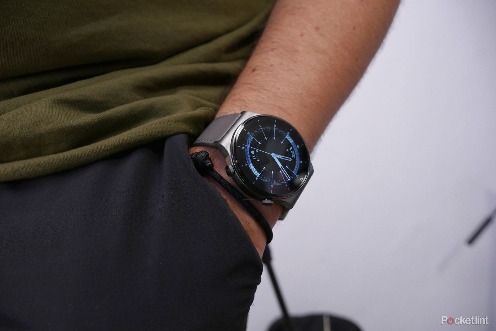 Huawei Watch GT 2 Pro brings premium sapphire and titanium build at an affordable price photo 8