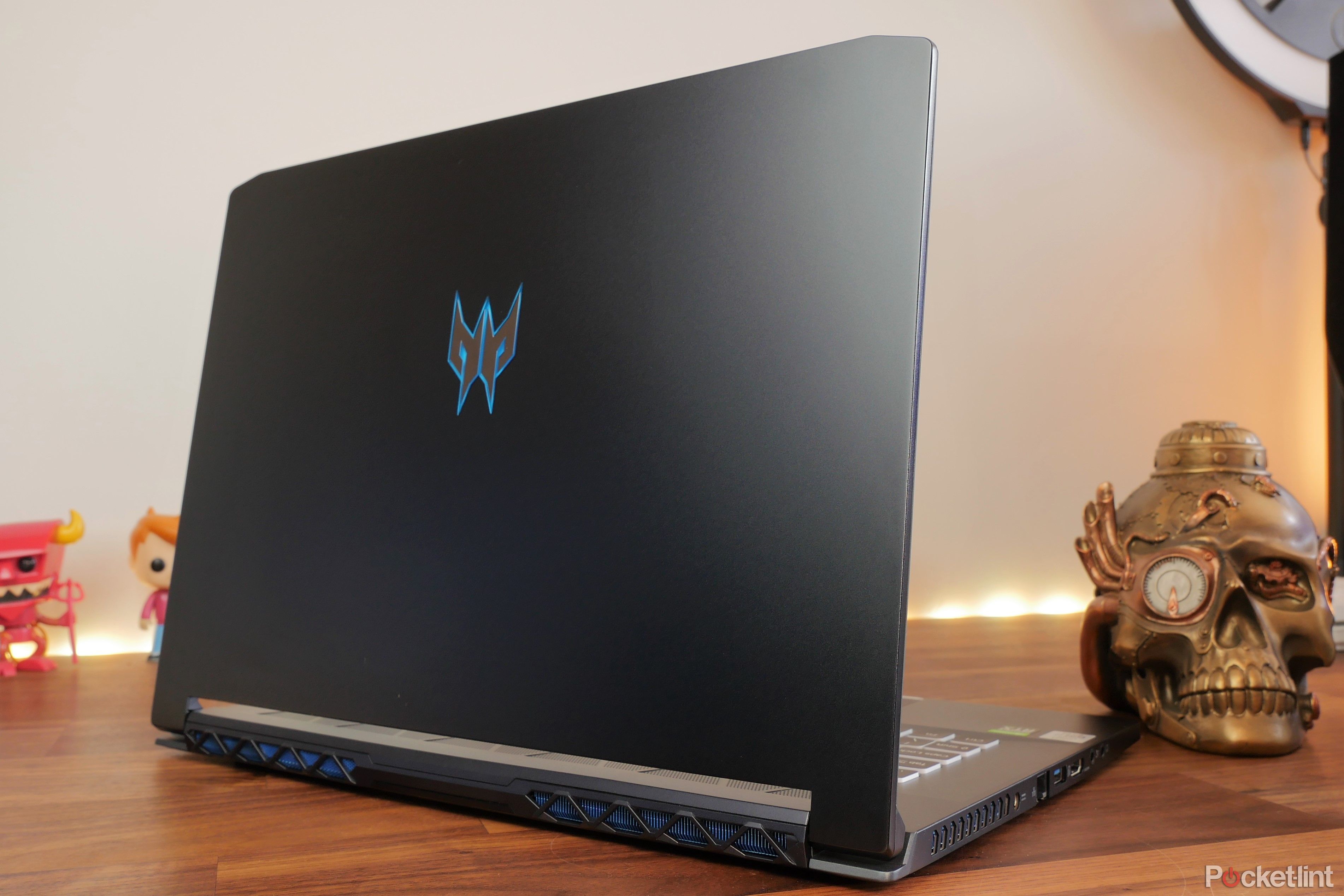 Acer Predator Triton 500 review chassis and ports photo 6