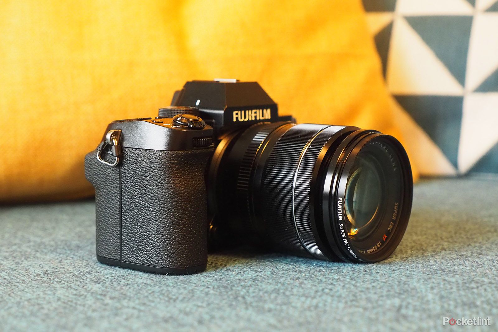 What to look for in a mirrorless camera? We highlight why the X-S10 is a great option photo 1