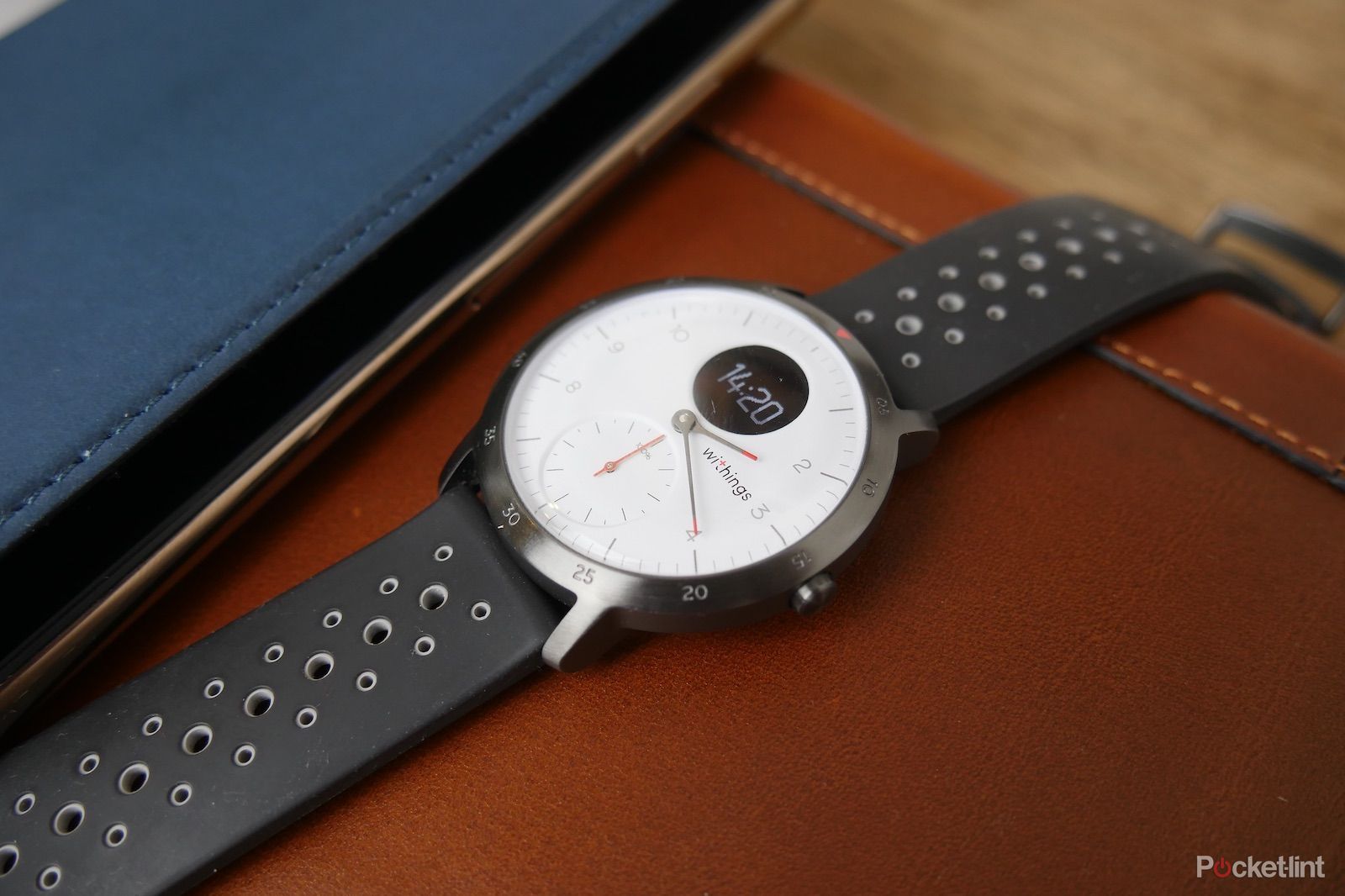 Withings slashes its smartwatch prices for Black Friday photo 1