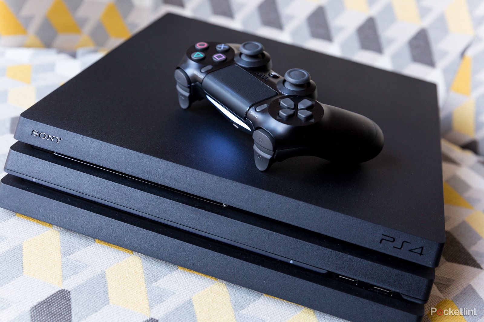 gruppe Gå forud Lege med Sony confirms PS4 Pro is discontinued