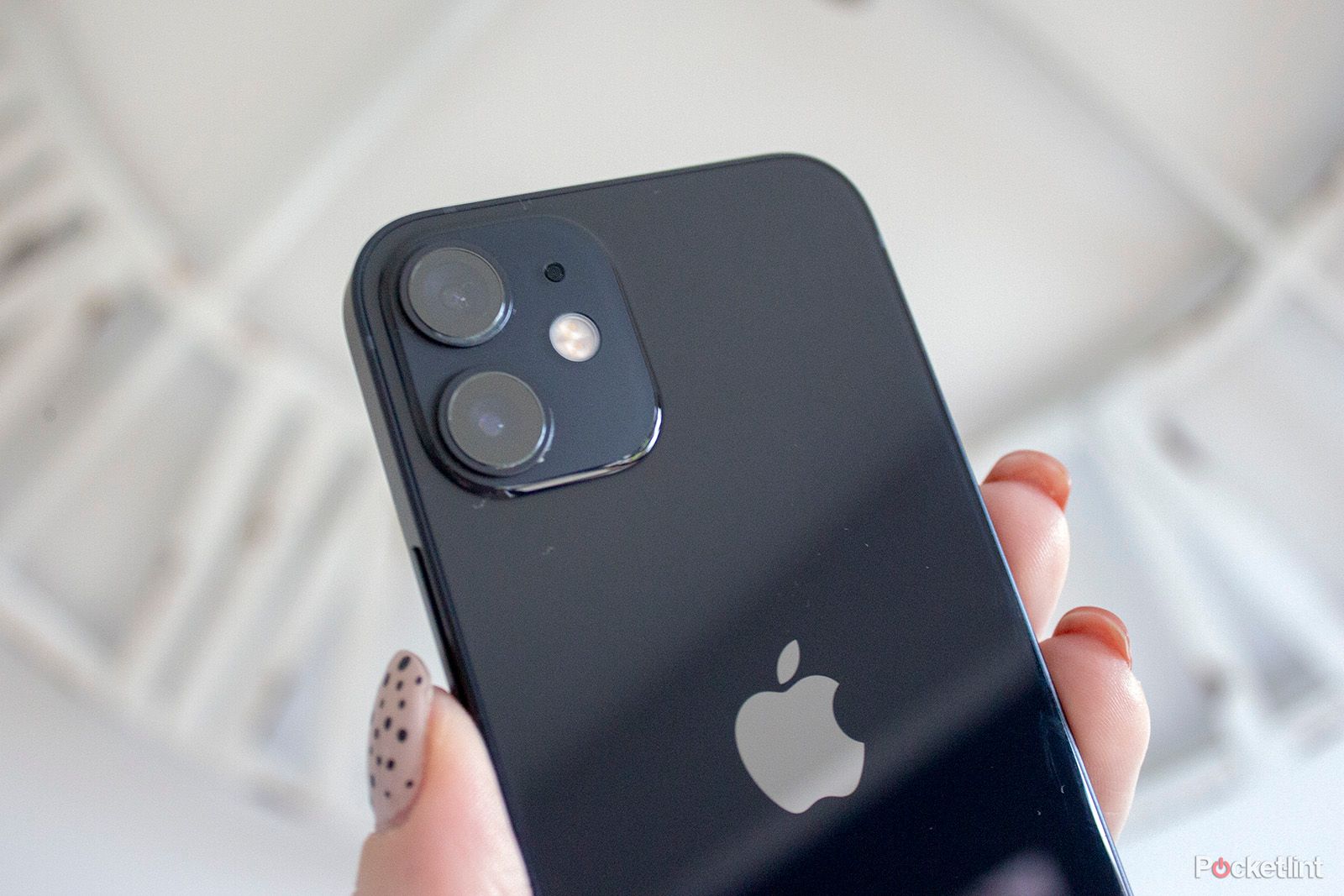 Apple is planning to bring unibody and periscope camera lenses to future iPhone models photo 1