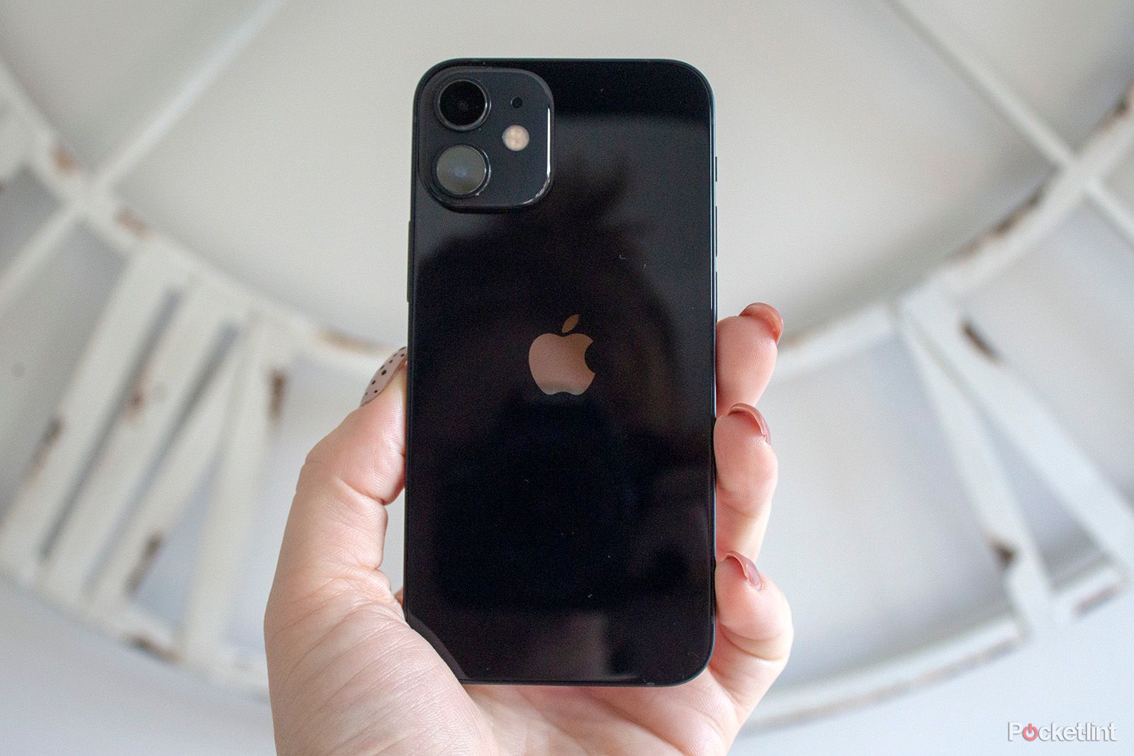 Will the iPhone 13 come with a matte black finish? photo 1