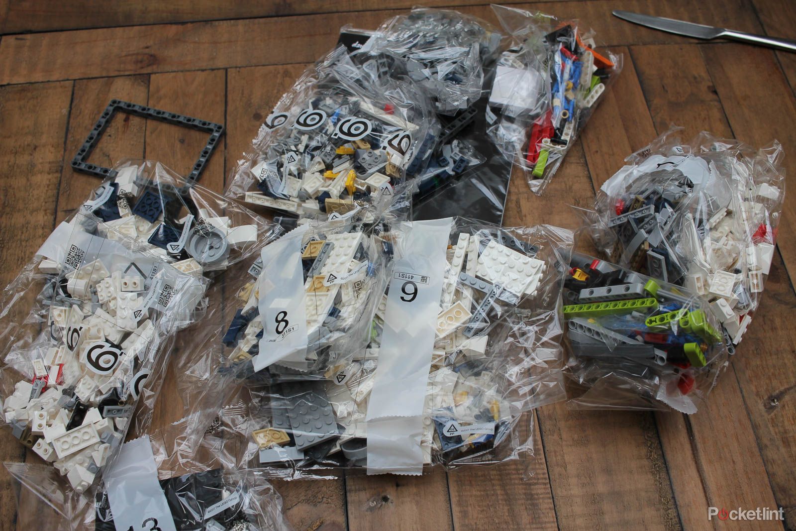 Lego R2-D2 hands on build pictures photo 1
