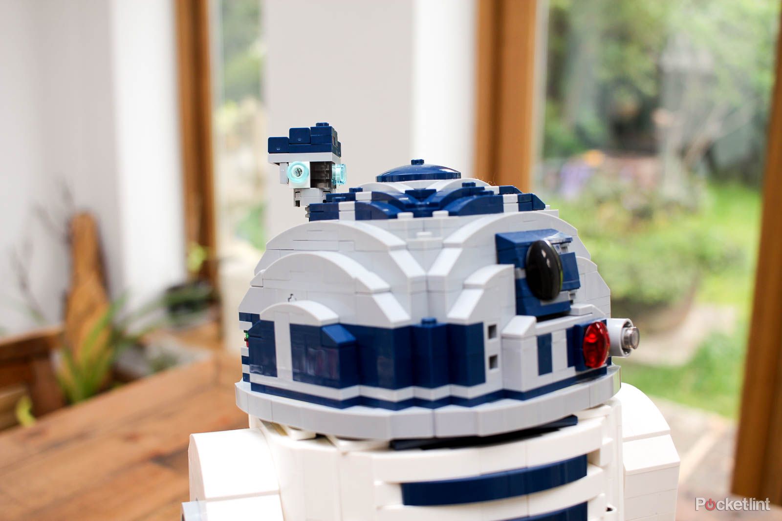 Lego R2-D2 hands on build pictures photo 12