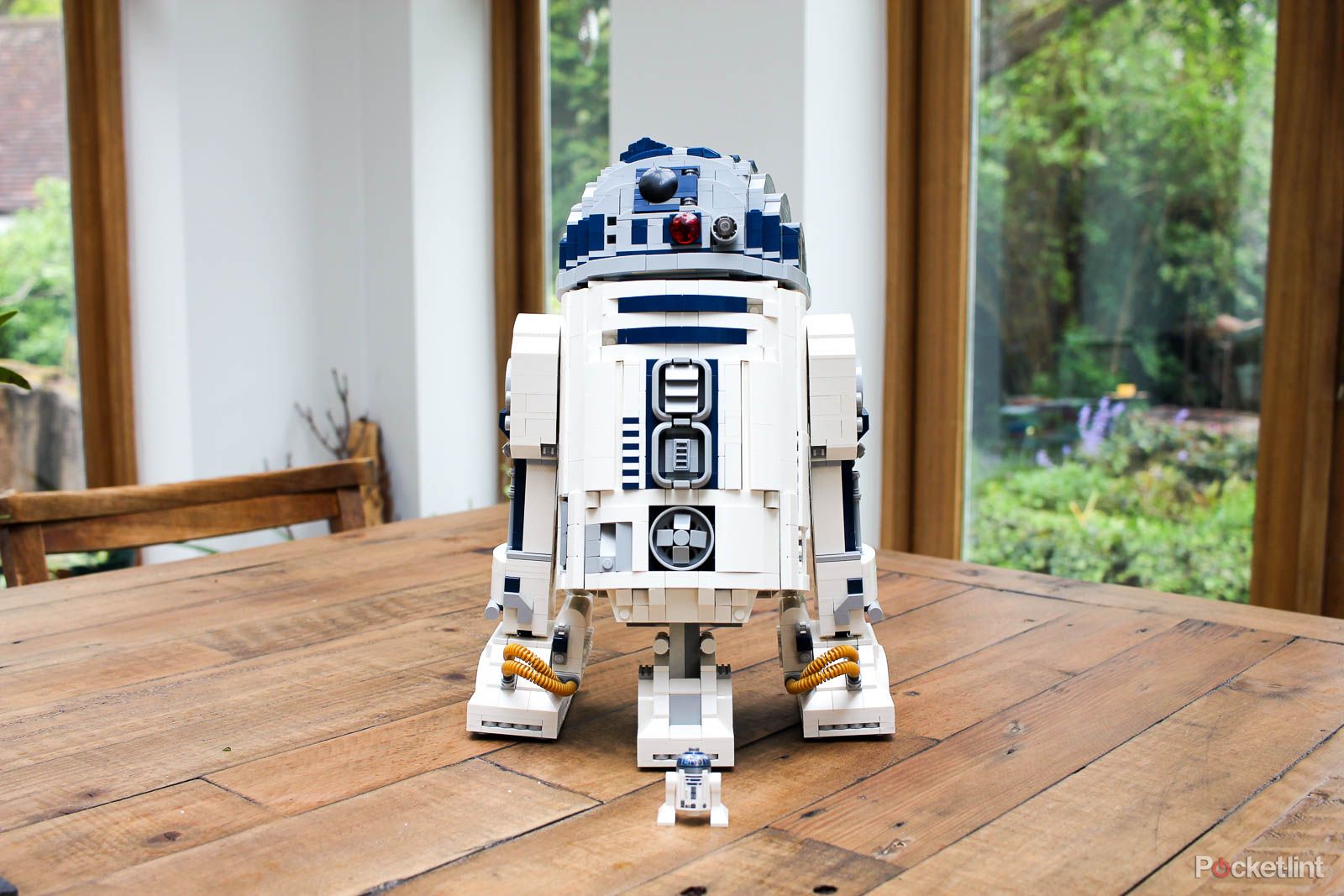 Lego R2-D2 hands on build pictures photo 19