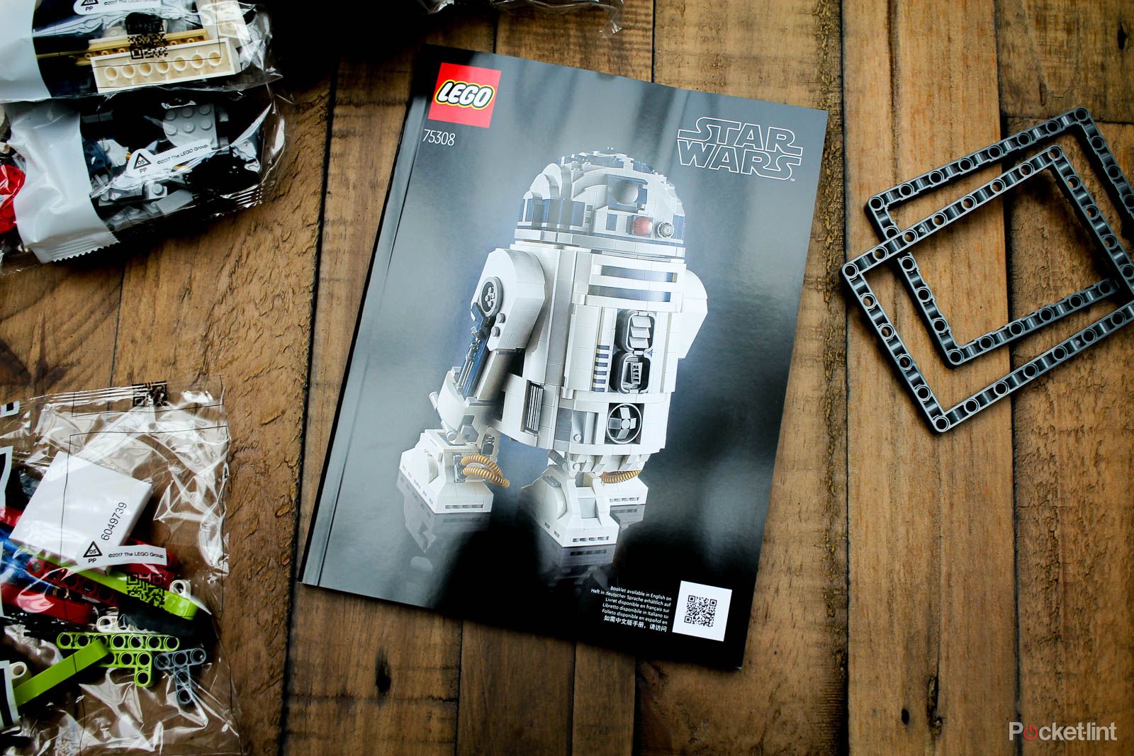 Lego R2-D2 hands on build pictures photo 2