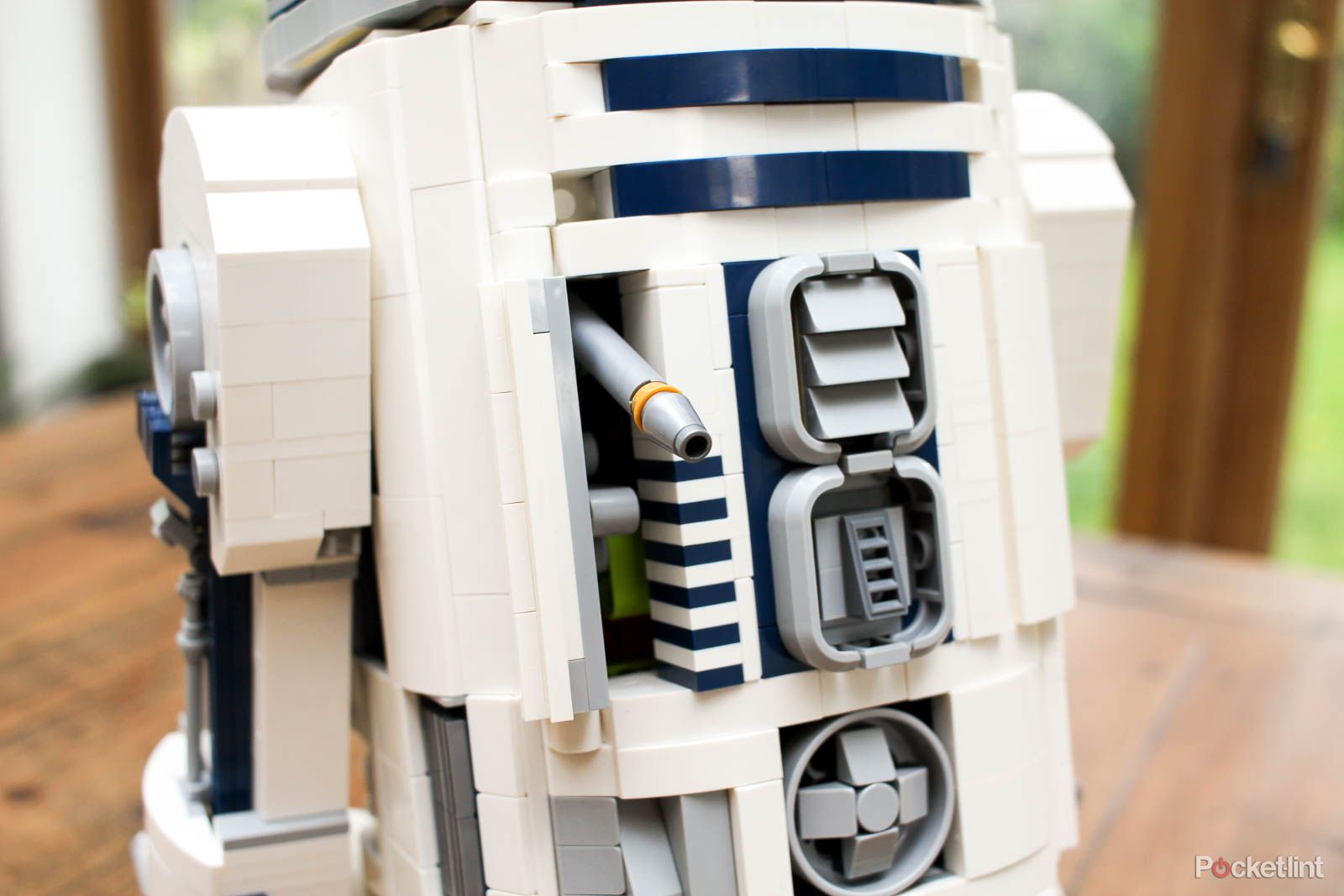 Lego R2-D2 hands on build pictures photo 9