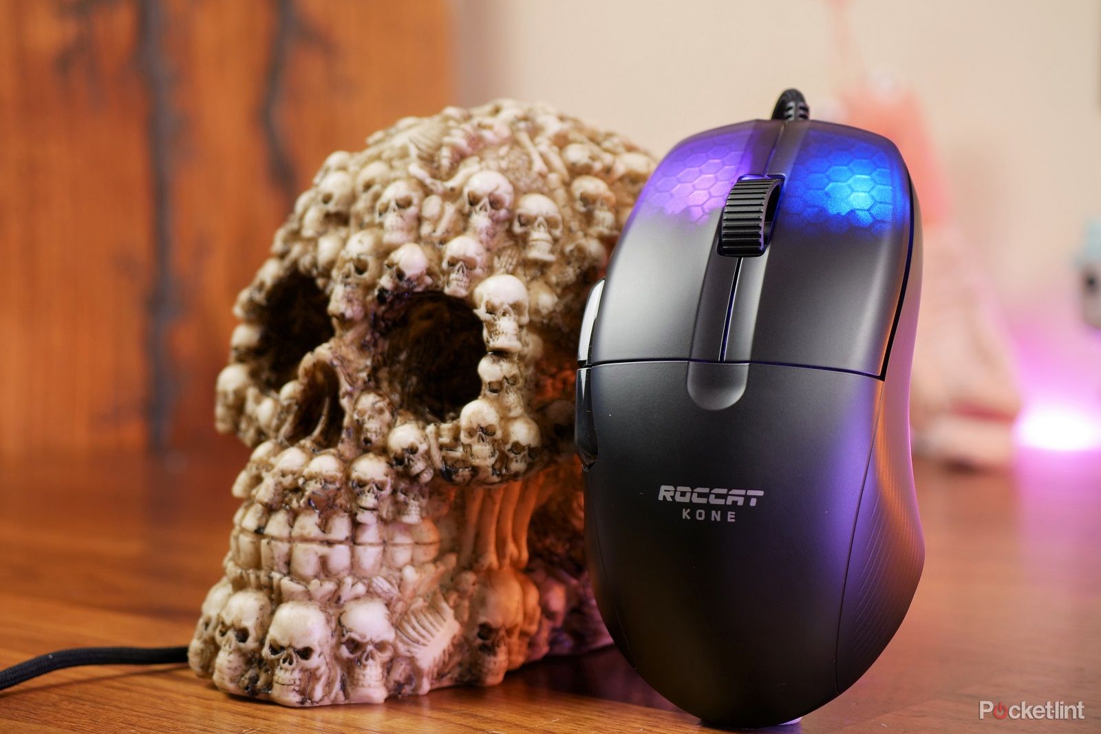 Roccat Kone Pro review: Lightweight without the holes photo 3