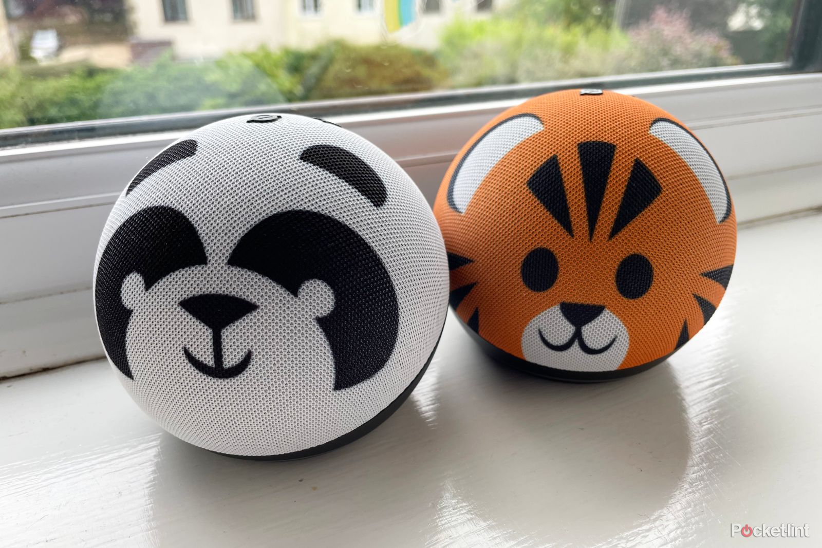 Echo Dot 4th Gen Kids com assistente virtual Alexa - panda