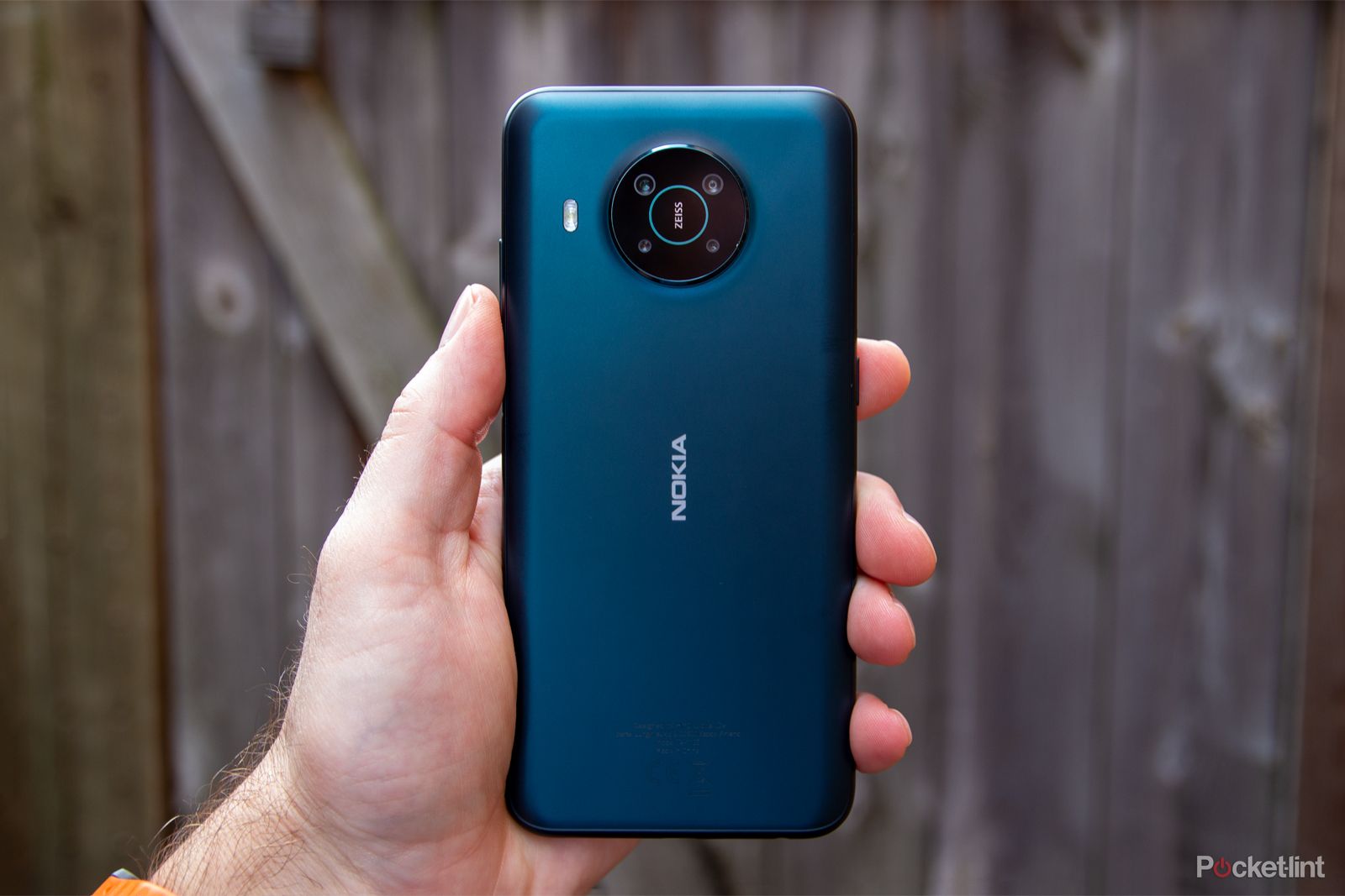 Nokia X10 initial review: photo 2