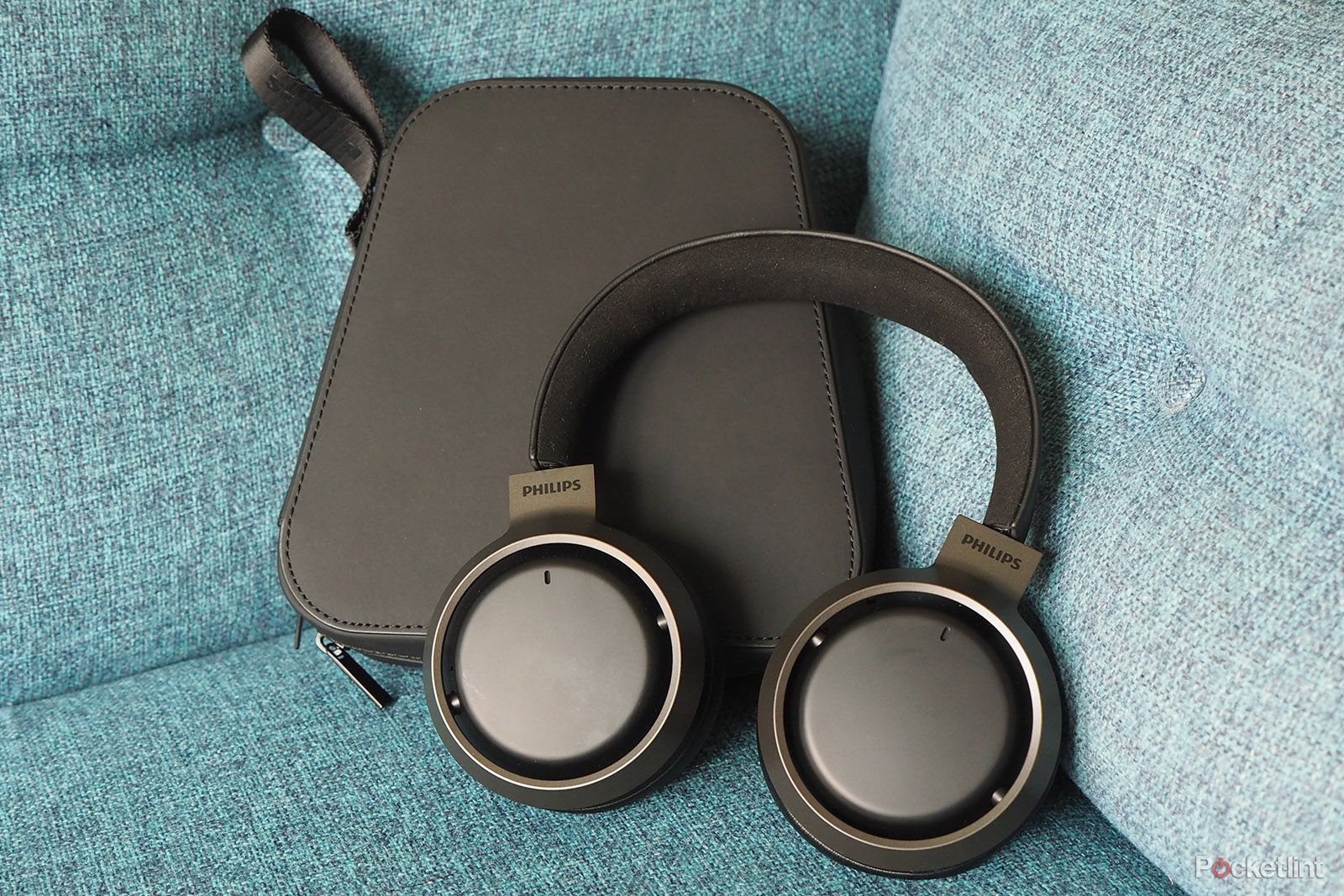 Philips Fidelio L3 Review - Premium On the Go Headphones With Flaws 