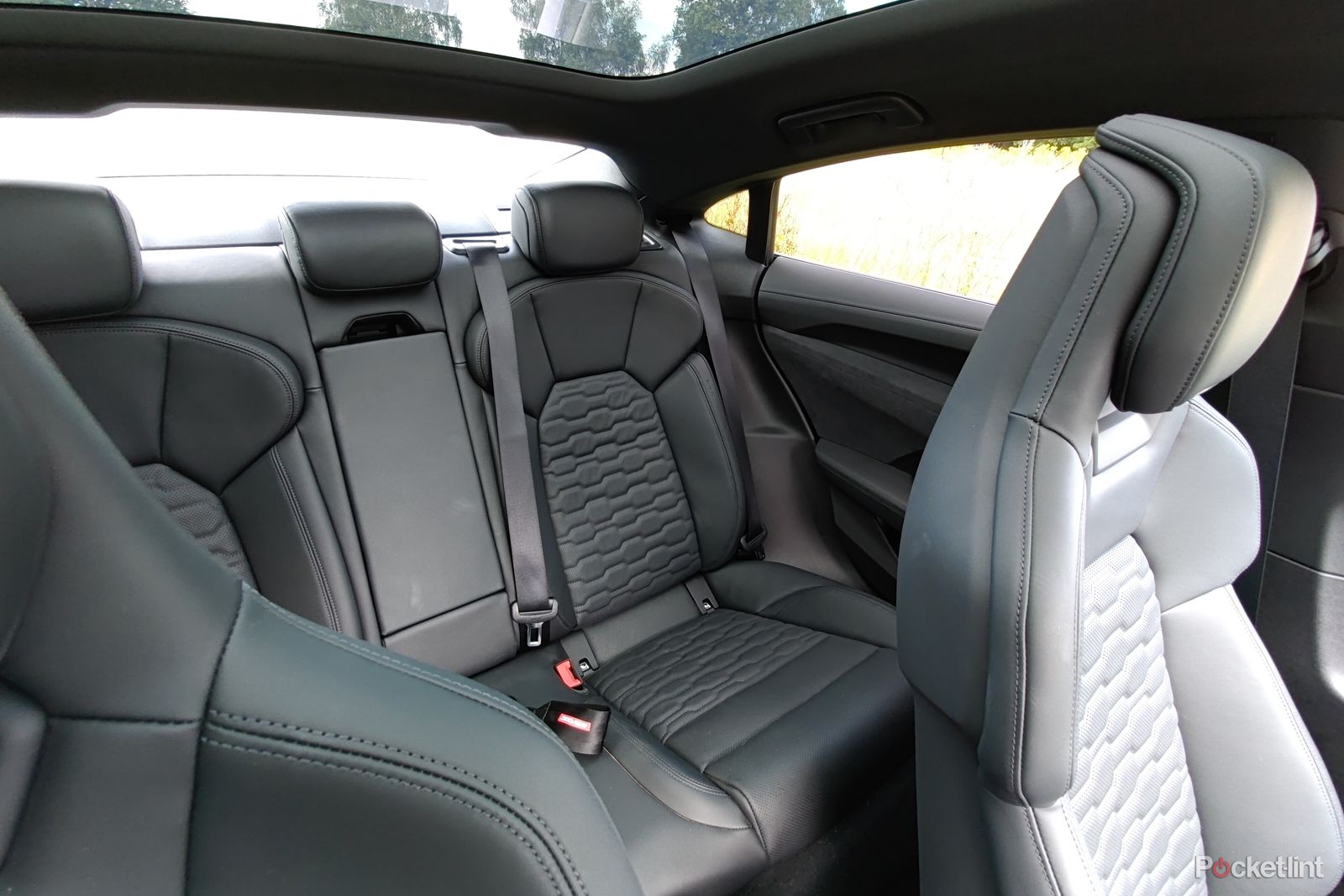 Audi e-tron GT review photo 52