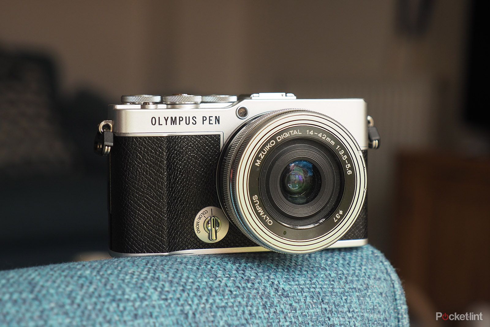 Olympus E-P7 review: All about that retro style