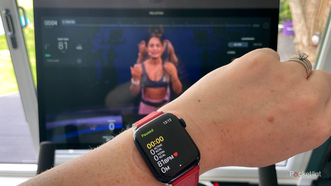 Smartwatch Apple Watch And Peloton Bike Peloton Outlet Pairing