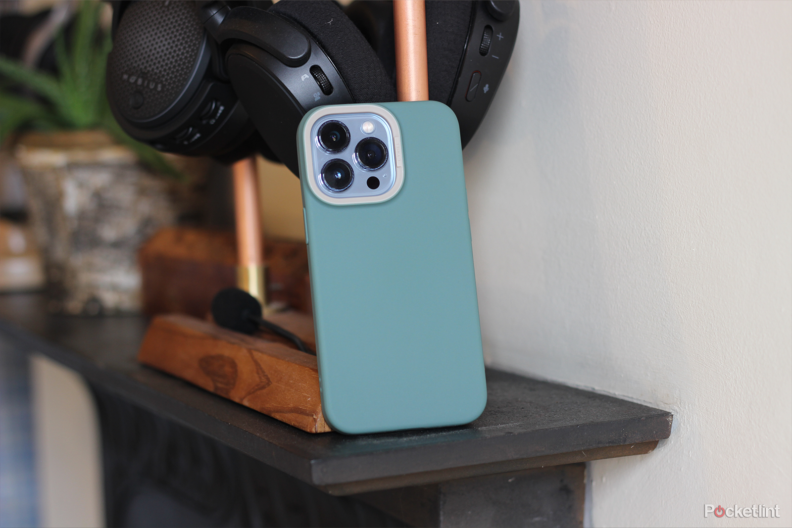Best cases for iPhone 13 photo 10