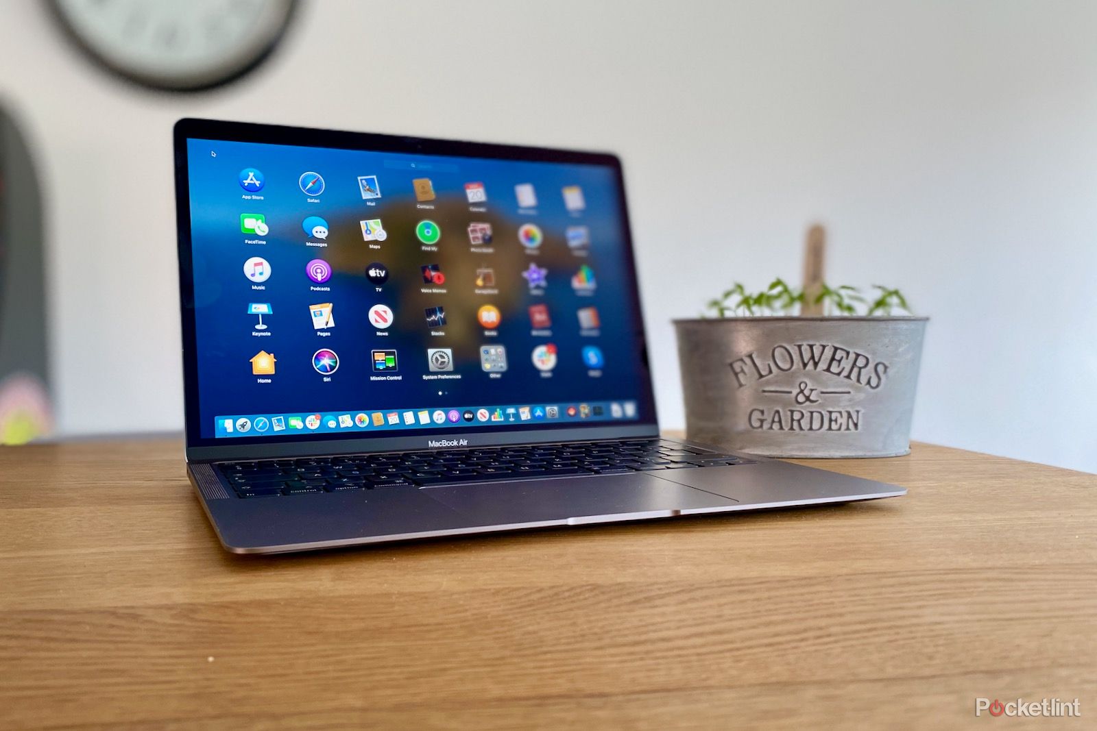 New MacBook Air to start production in 2022 photo 1