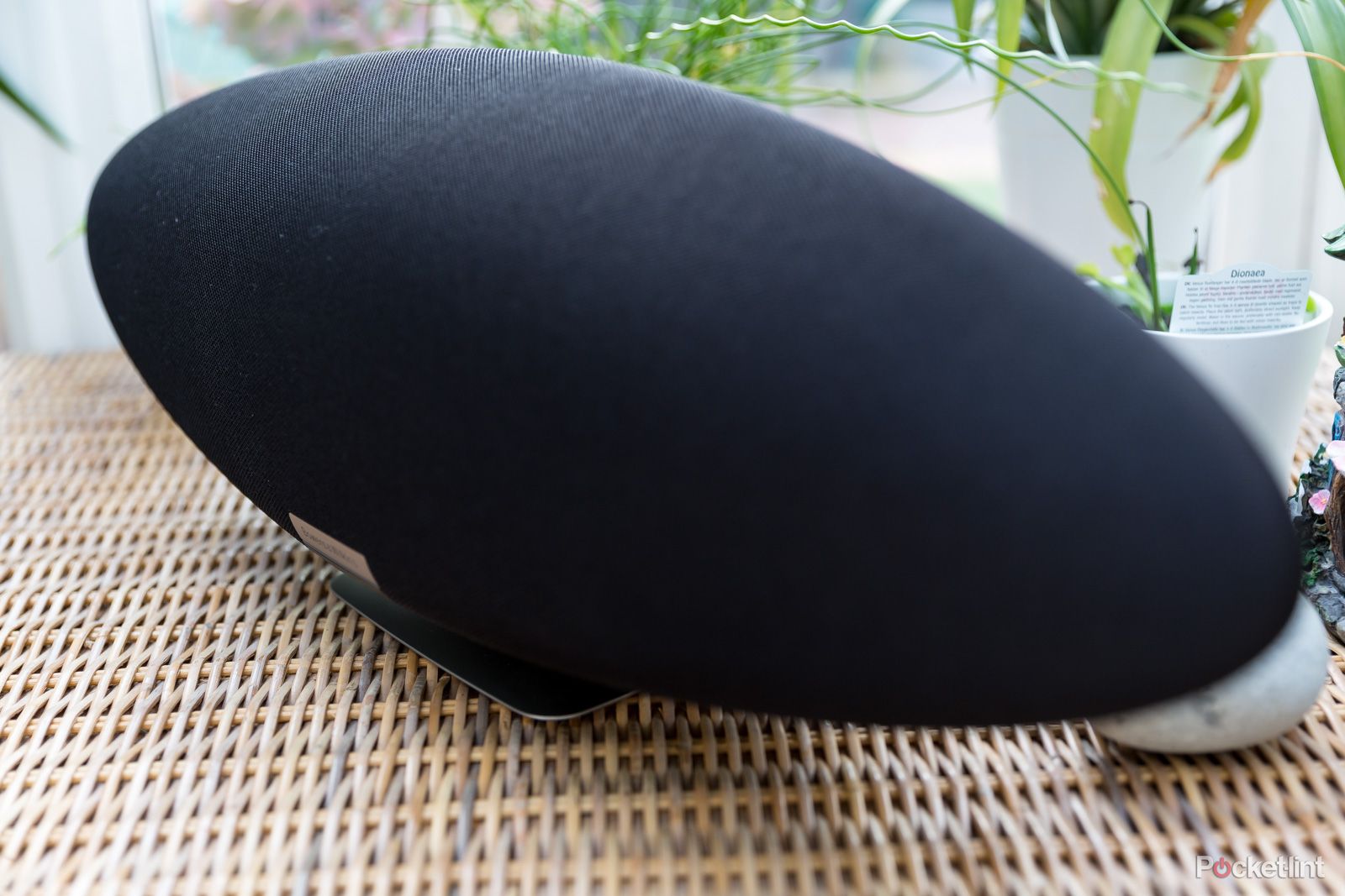 Bowers & Wilkins Zeppelin 2021 review images photo 4