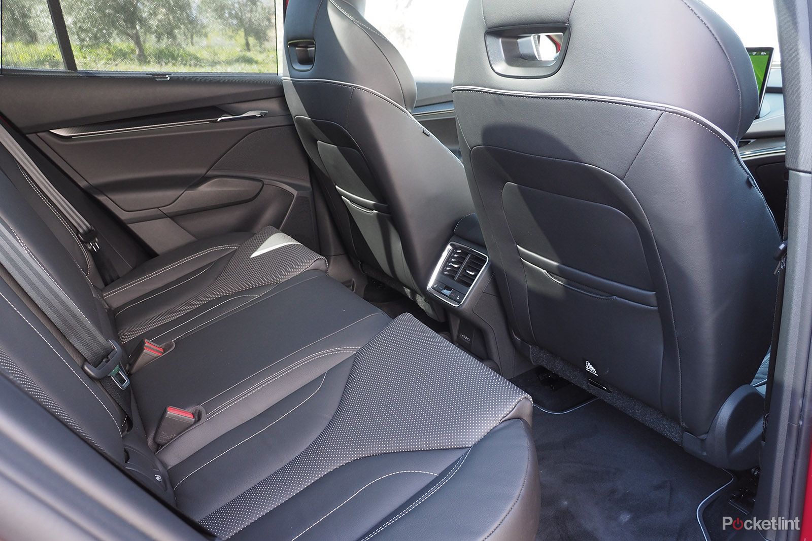 Skoda Enyaq Coupe iV review interior photo 10