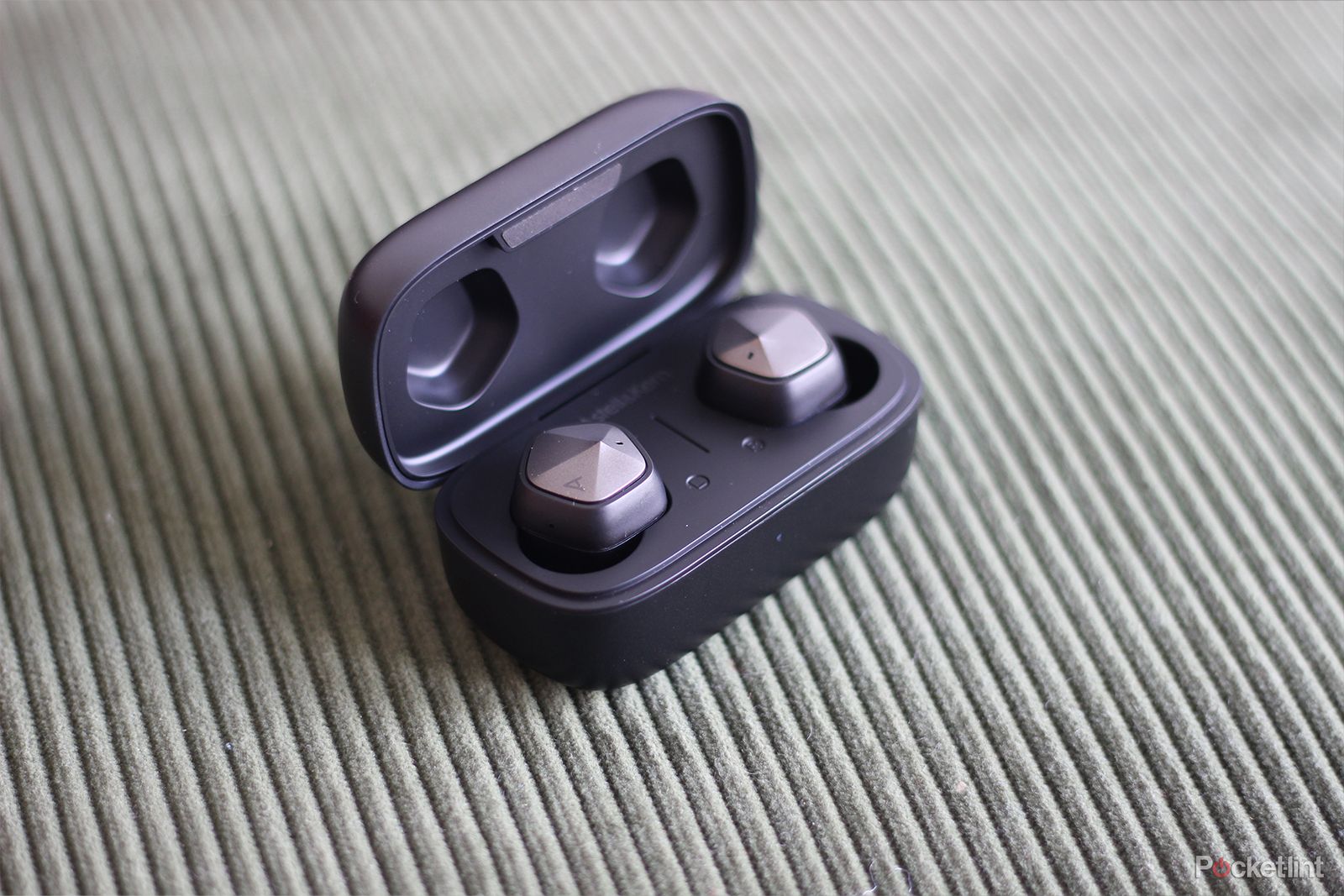 Astell and Kern UW100 earbuds review: No cancelling, no problem photo 1