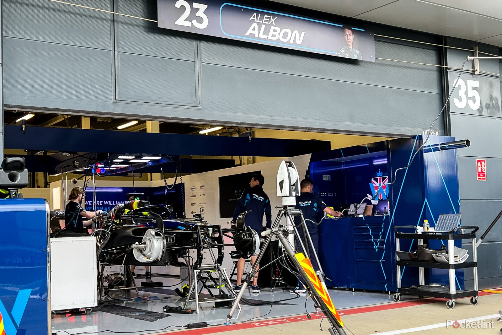 Future of F1 is all-electric, says Williams driver Alex Albon photo 2
