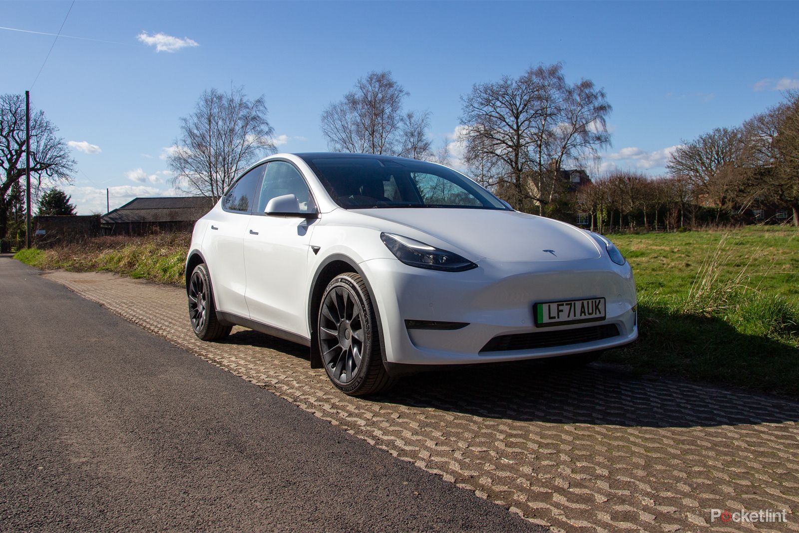 The Tesla Model Y just got more affordable in the UK thanks to the arrival of this new version photo 1