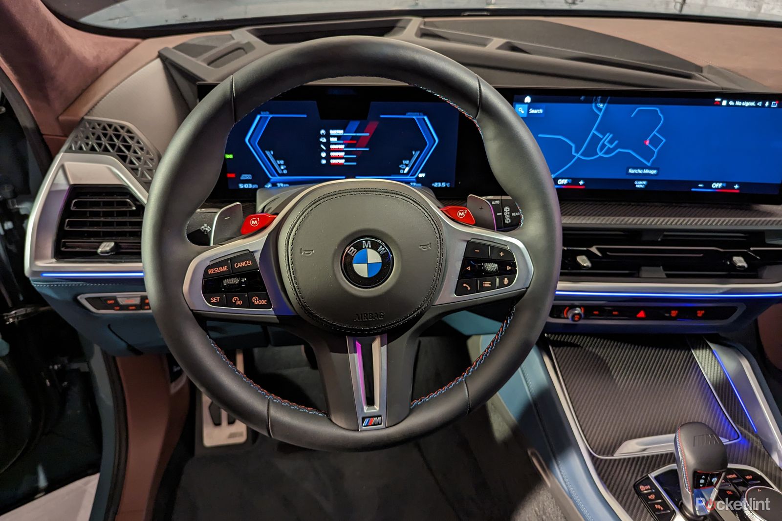 BMW XM photo 16