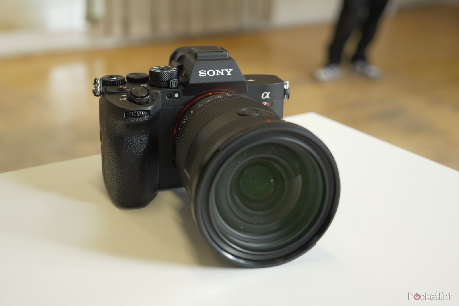 Sony A7R V body and design photo 12