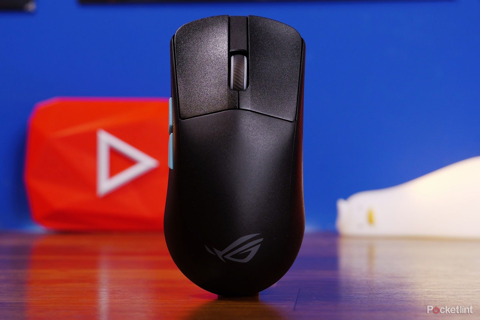 Asus ROG Harpe Ace Aim Lab edition gaming mouse review photo 1