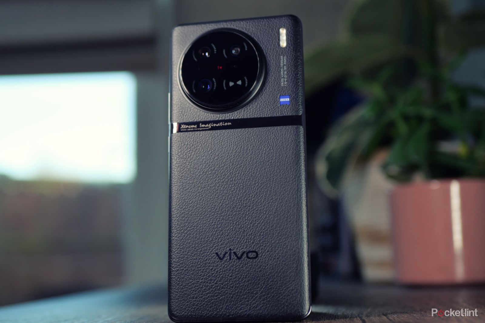 vivo brings the X90 Pro photography flagship to Europe