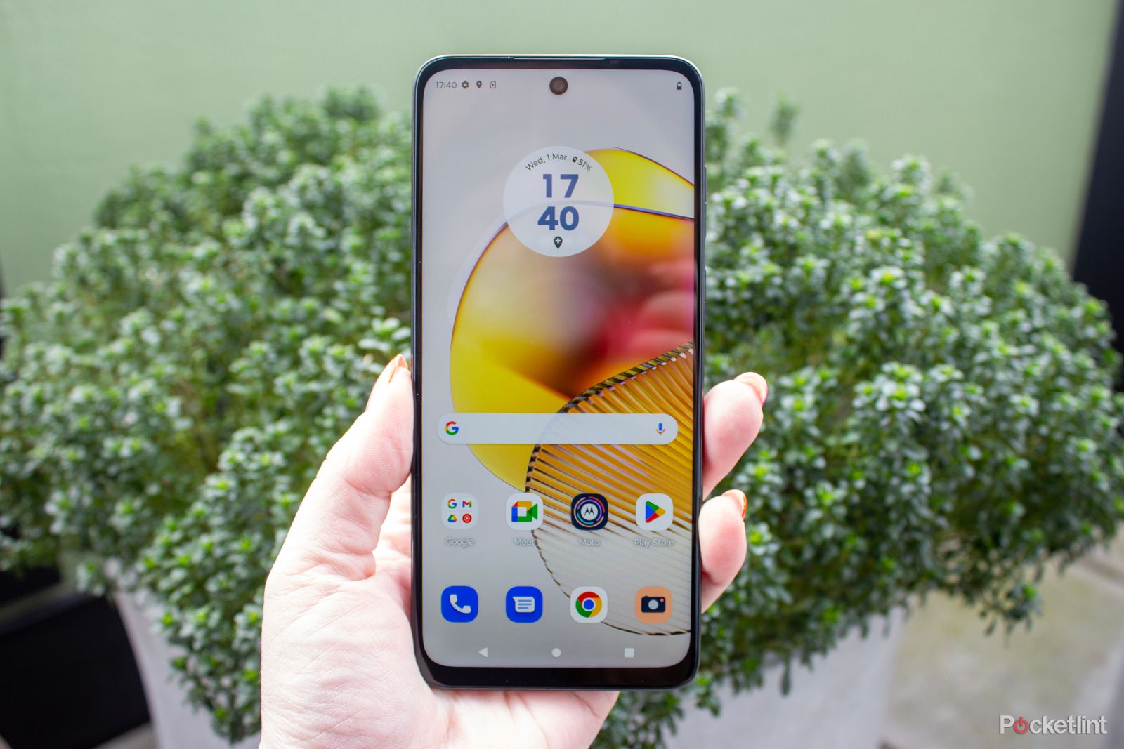 Motorola Moto G73 5G Review: Stock and Secure