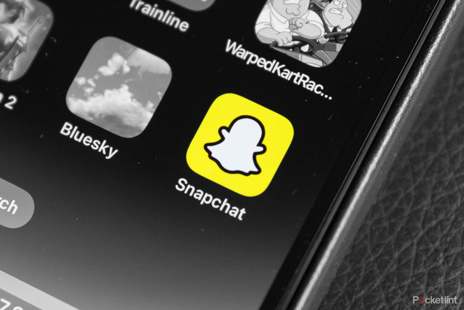 How to stop or allow snaps to be saved in Snapchat chats