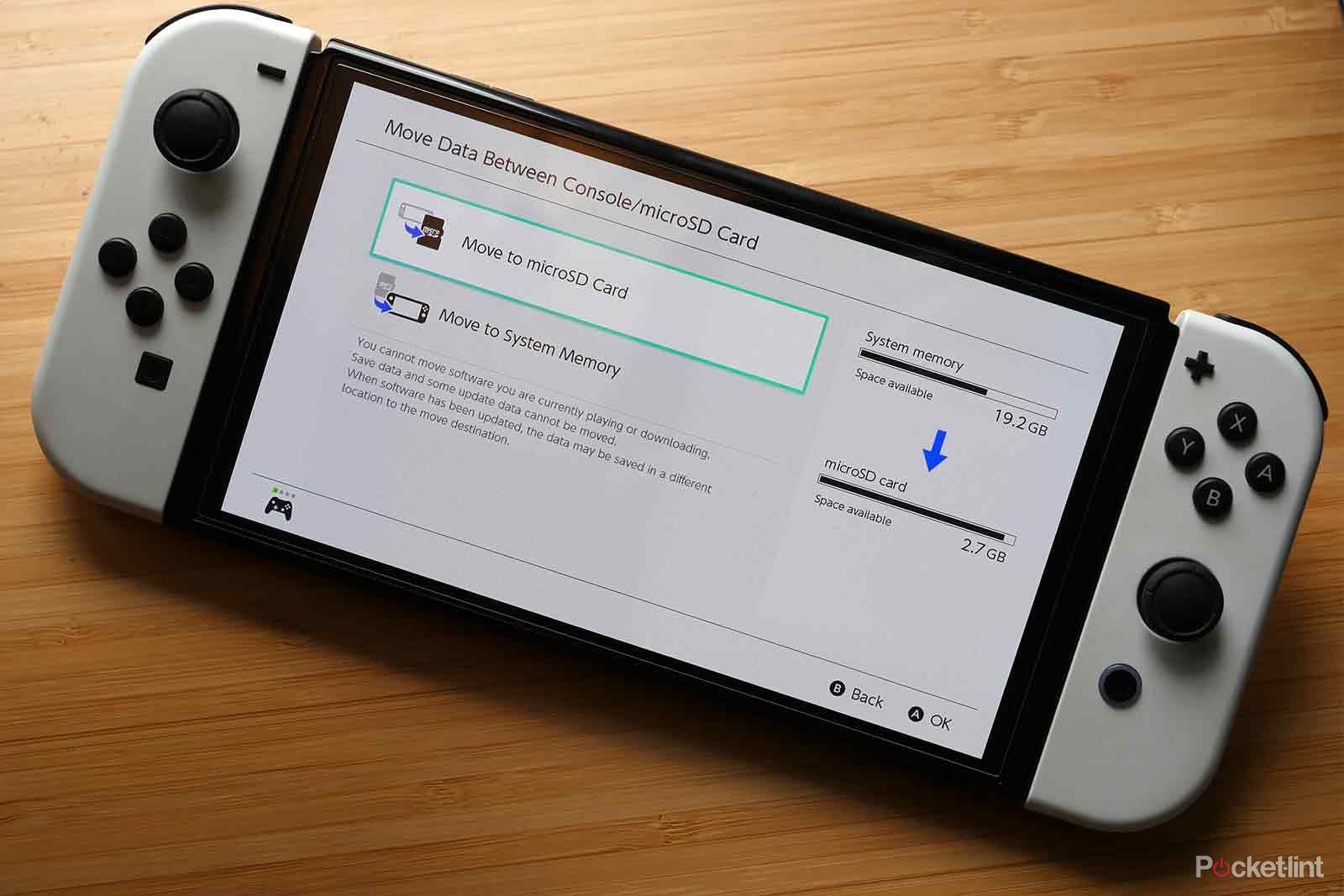 Comment déplacer les jeux Nintendo Switch téléchargés sur une carte microSD  ?