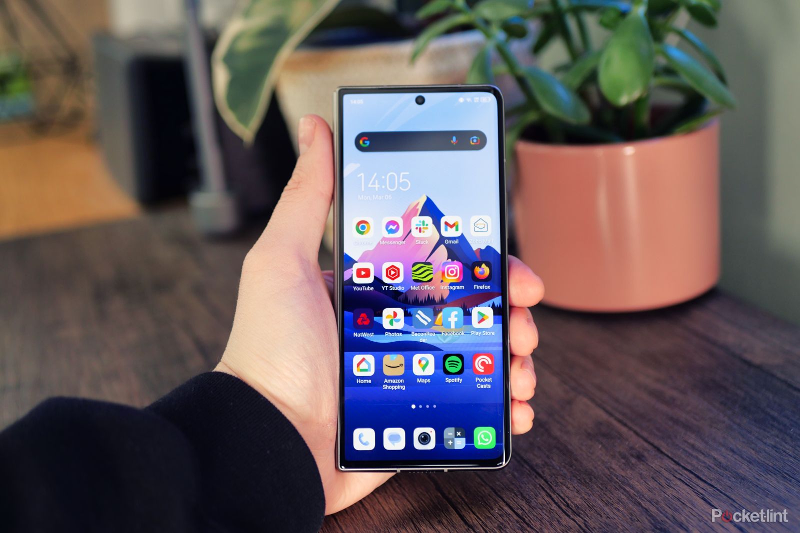 Huawei Mate 60 Pro smartphone first impressions: world-beating camera, good  enough chip, no Google apps but Facebook, Instagram, X, Spotify work