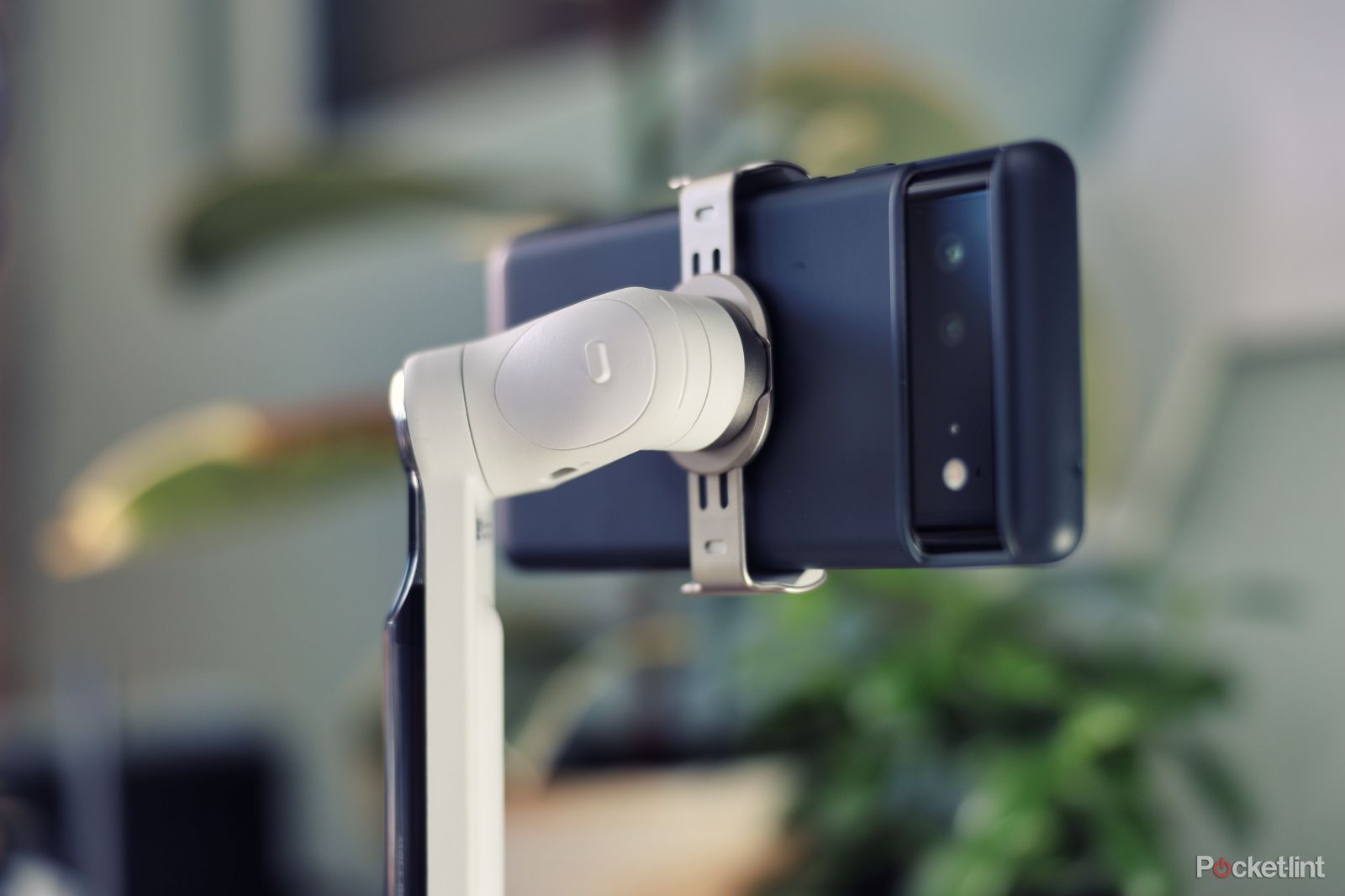 Go With the Flow: We Review the Insta360 Flow