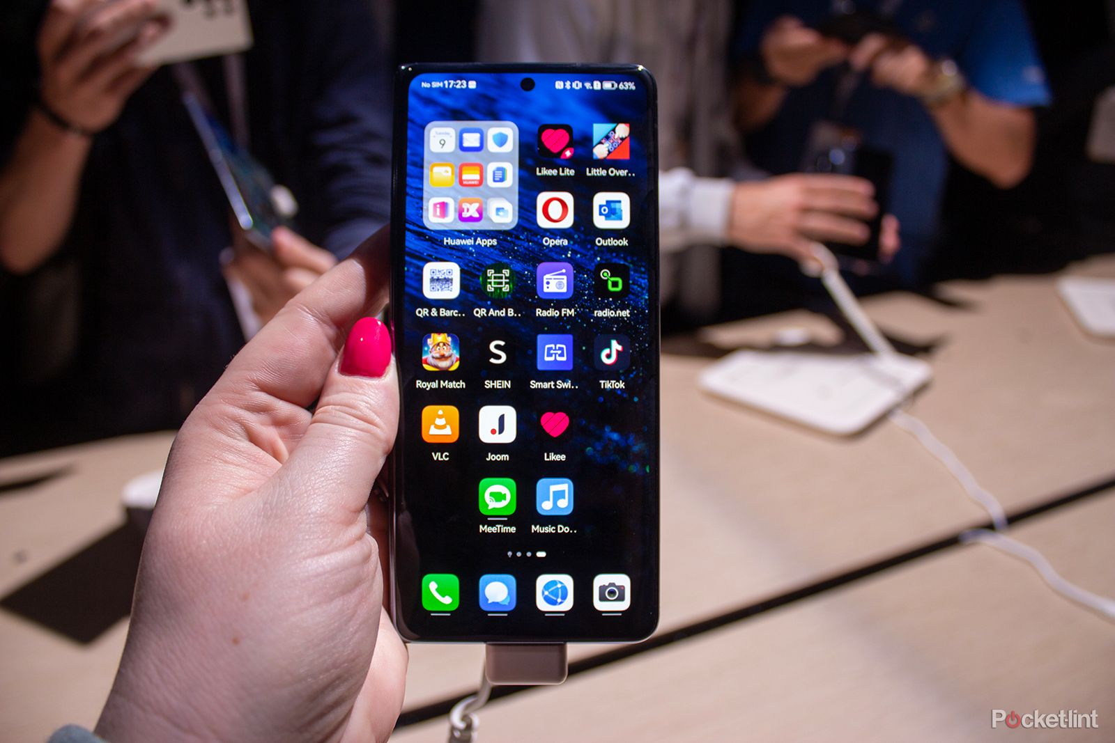 Huawei Mate X3 Hands-on: Foldable Hardware at its Best