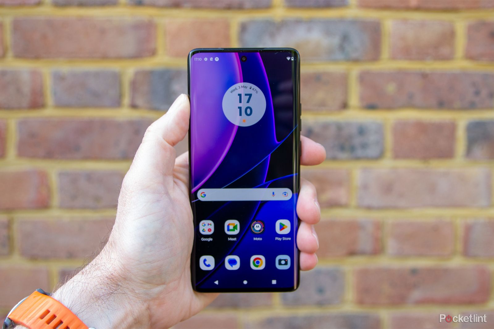 Motorola still makes flagship phones: Meet the Edge 40 Pro