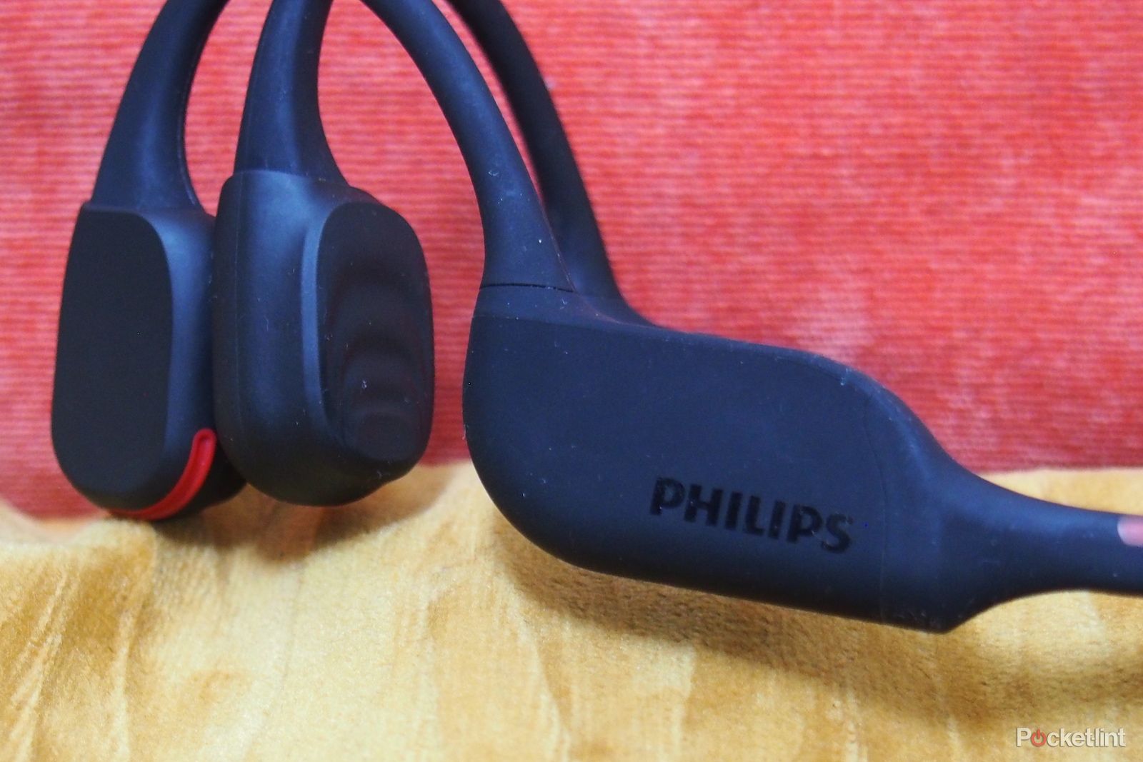 Auriculares Bluetooth PHILIPS GO A7607 de conducción ósea con Bluetooth  multipunto, resistentes al agua IP66, negros