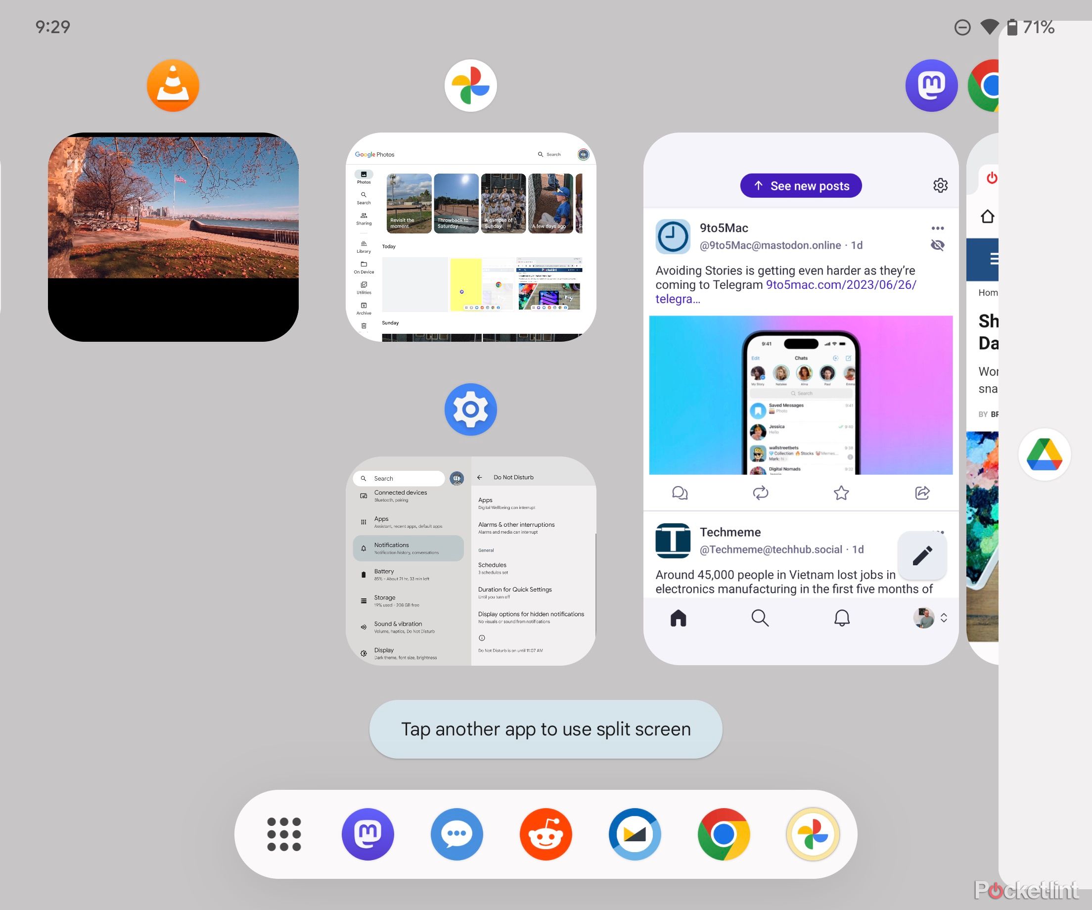 Pixel Fold app thumbnails used for multitasking