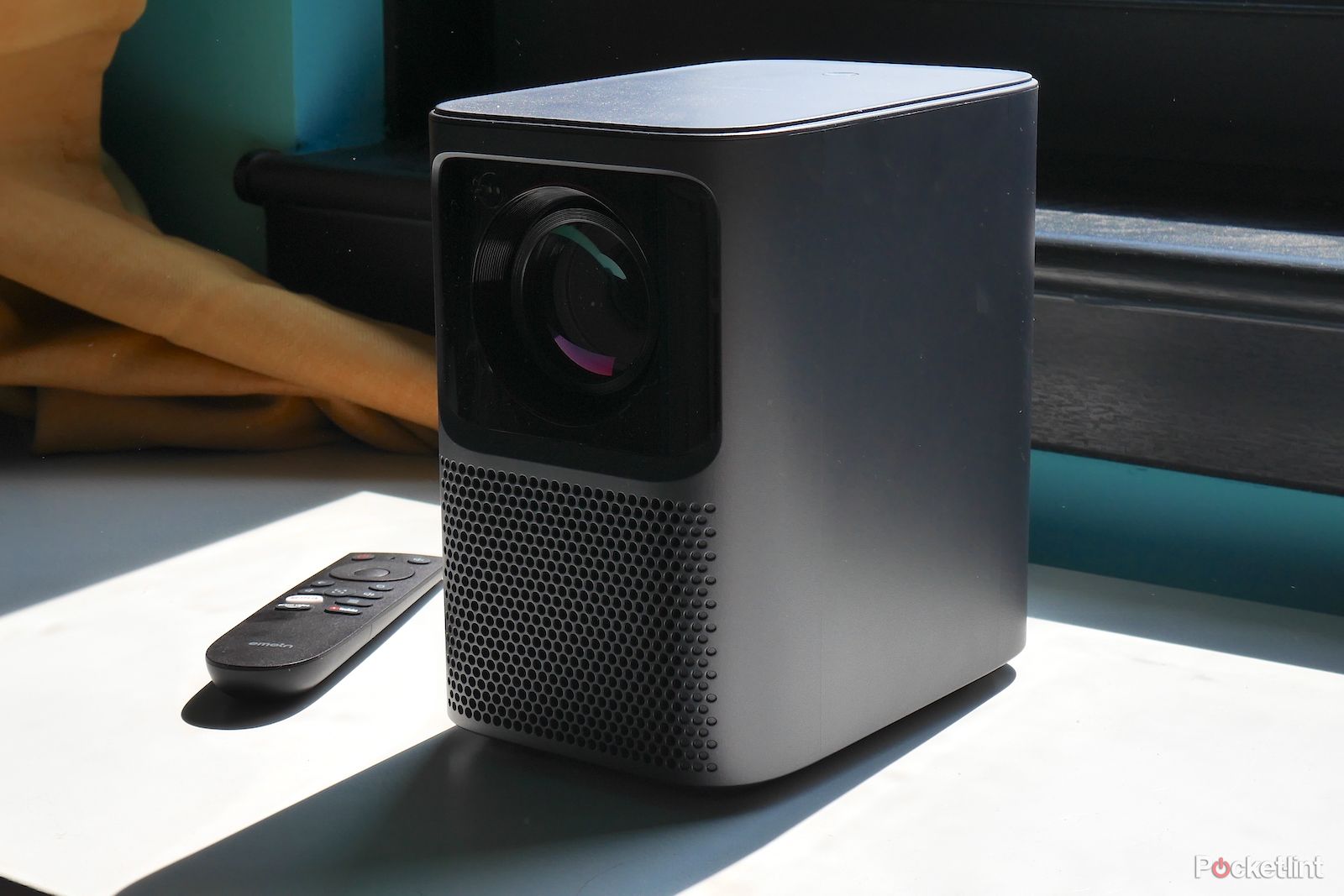 Emotn N1 review: Plug-and-play projector with Netflix smarts