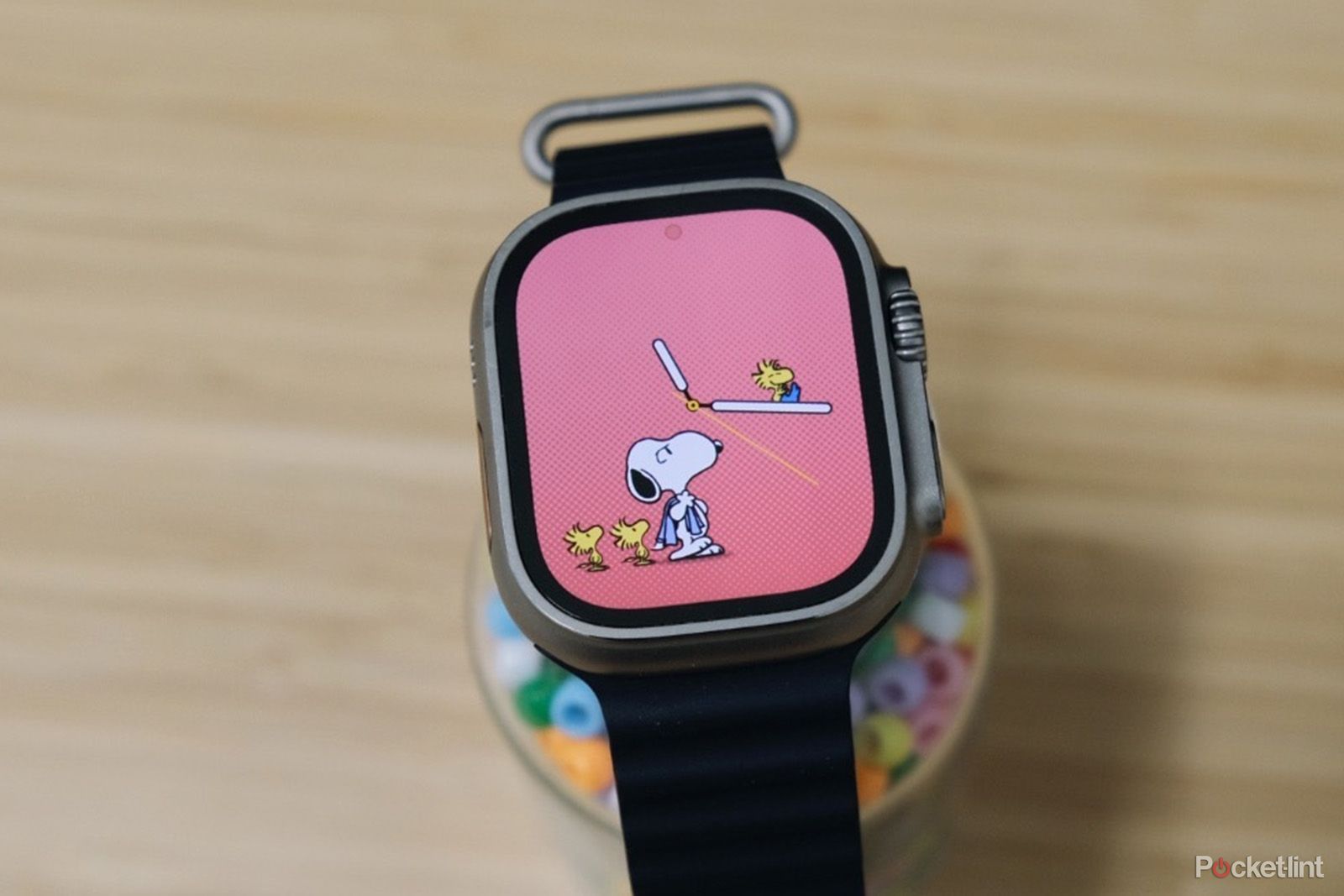 watch-os-10-snoopy-watch-face-1