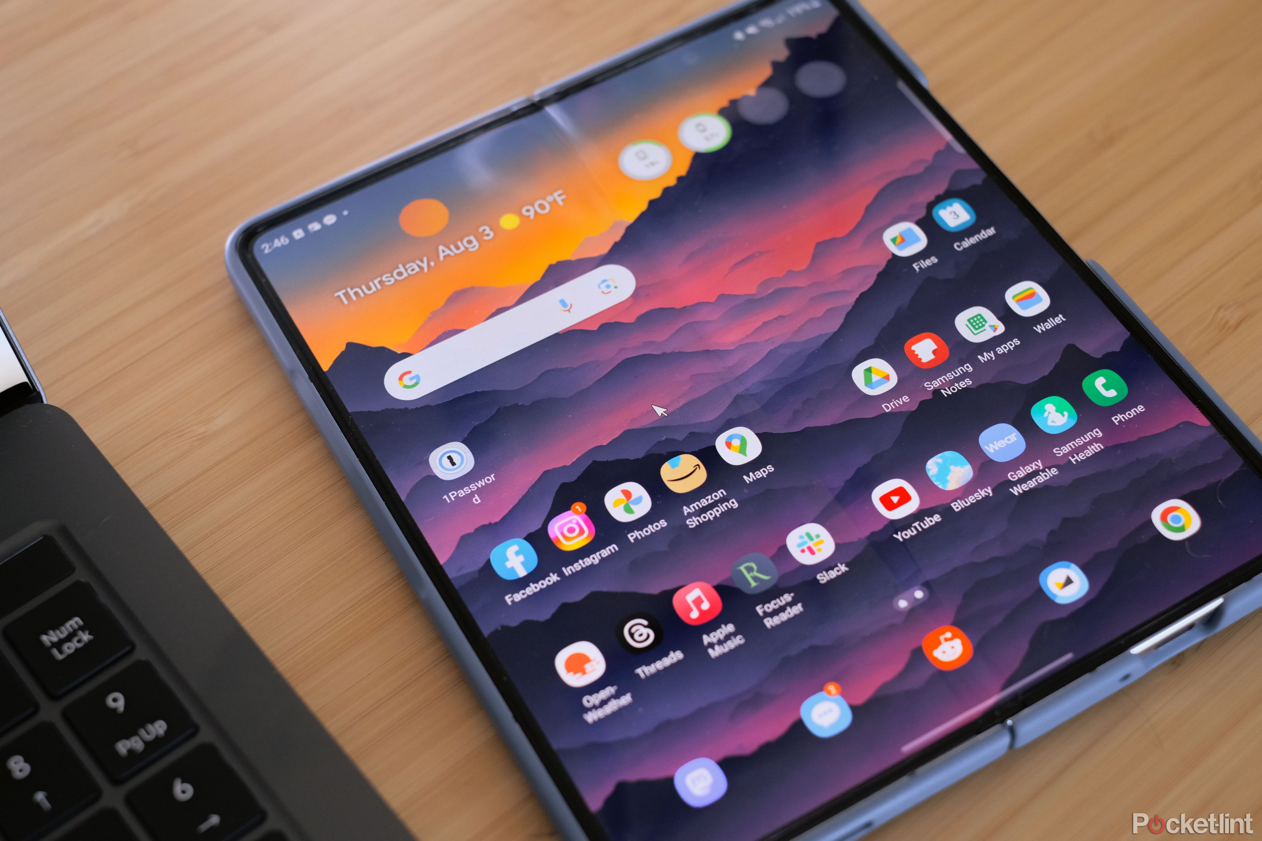 Samsung Galaxy Z Fold 5 is controlled by Galaxy Book3 Ultra